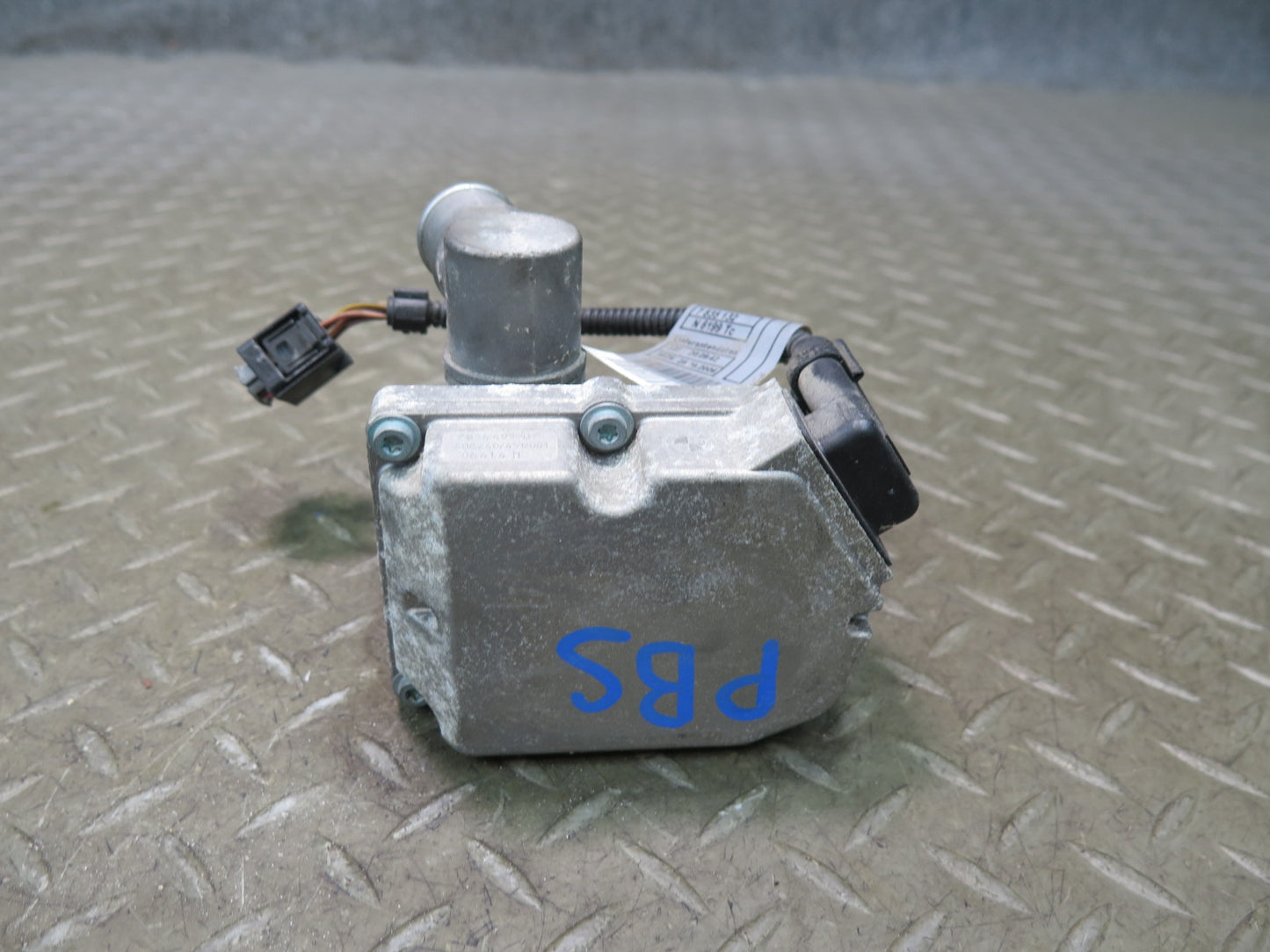 2006-2010 BMW E64 E63 M6 S85 V10 Engine Idle Actuator Control Valve ICV