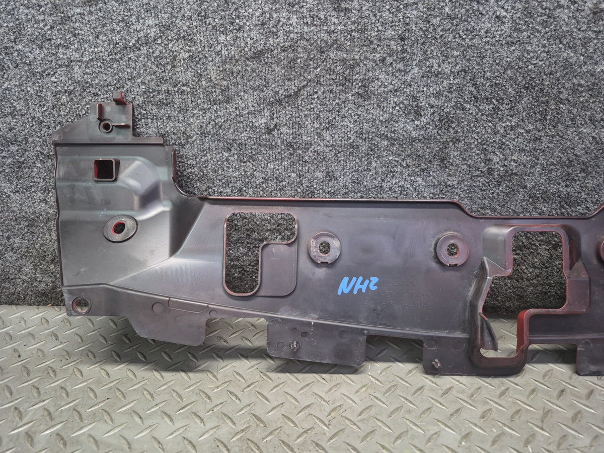 09-20 Nissan Z34 370Z Radiator Upper Support Cover Panel 62067-1EA0A OEM