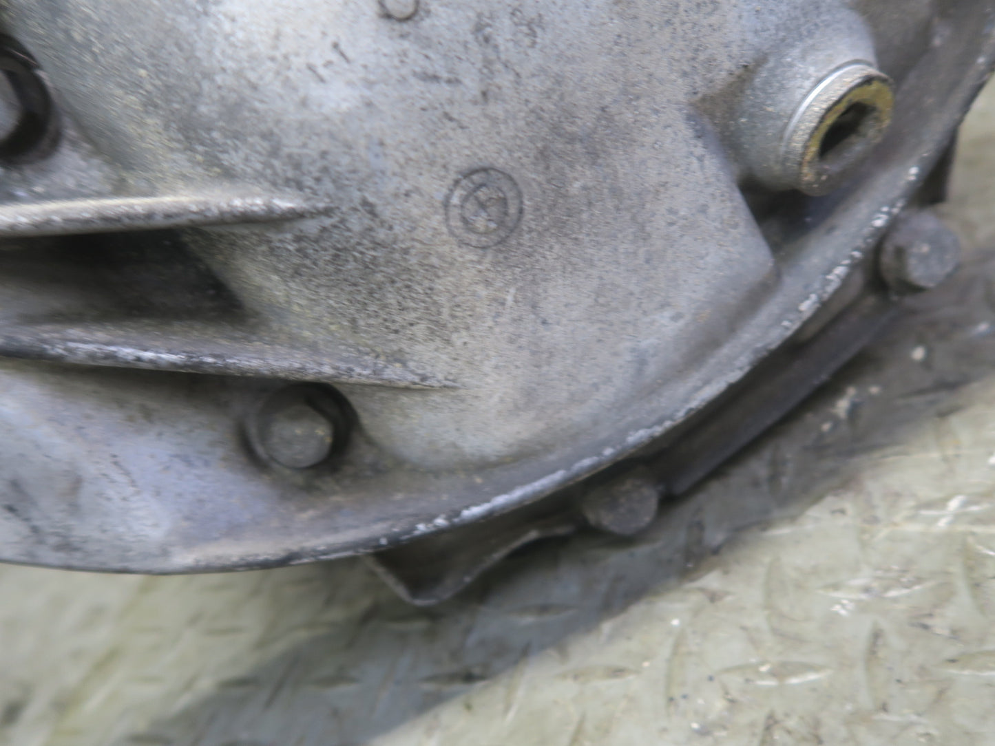 97-03 BMW E39 540i M62 M/T Rear Differential Carrier 2.81 Ratio 1428520 OEM