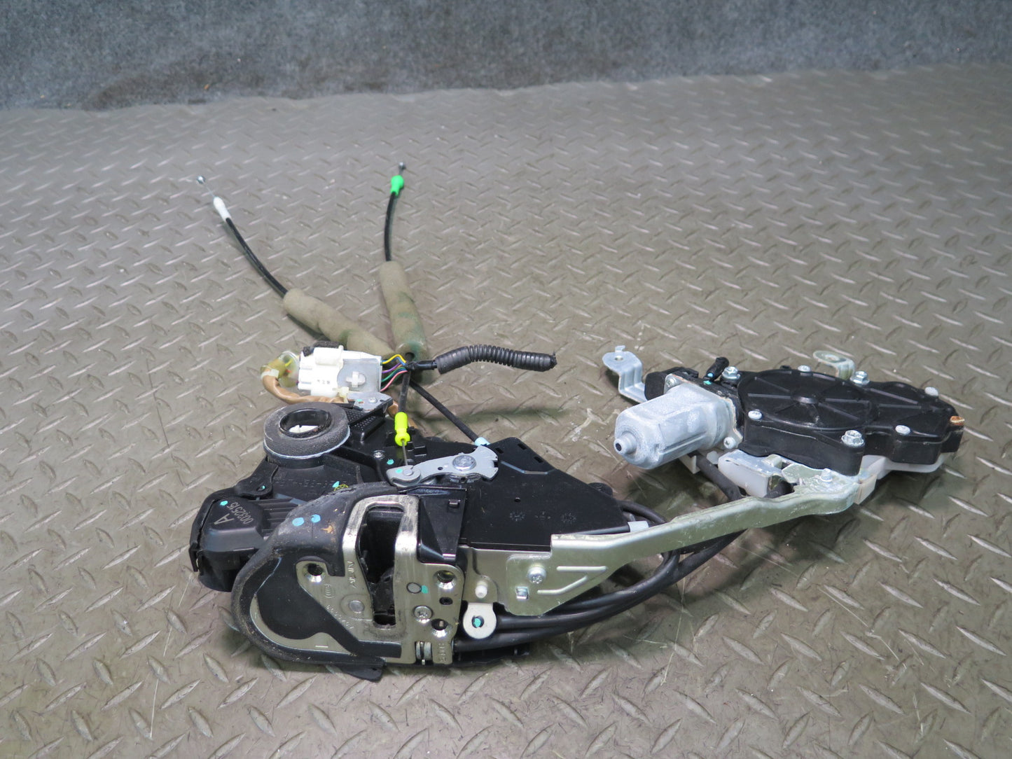 10-16 Lexus UVF46L LS600h Front Left Door Lock Latch Actuator w Soft Close OEM