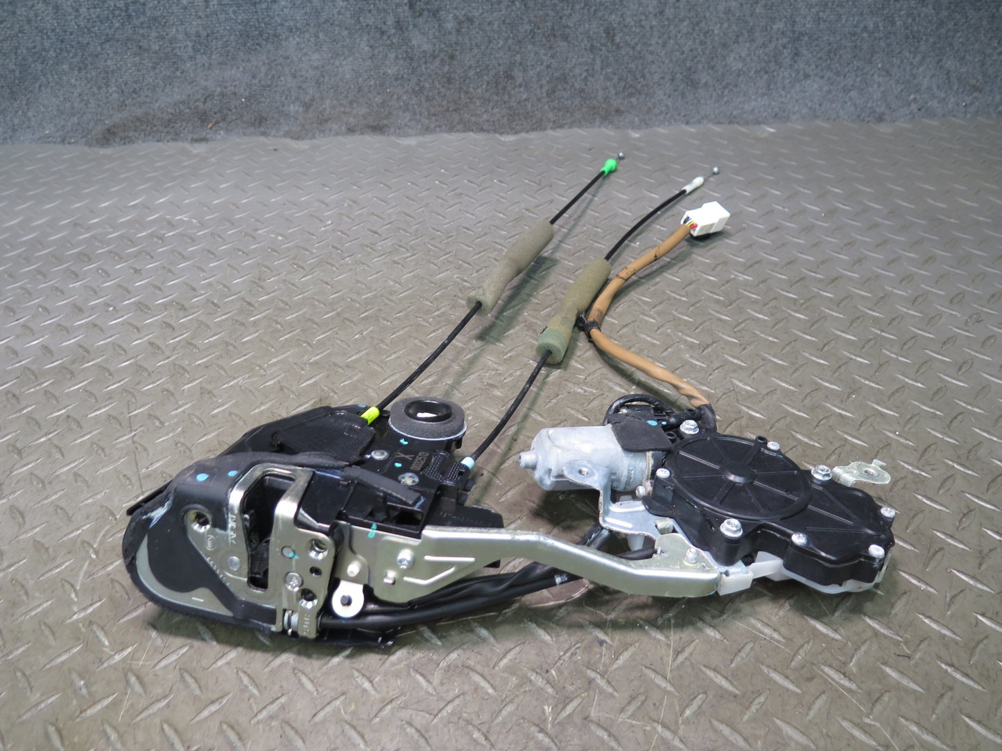 10-16 Lexus UVF46L LS600h Rear Left Door Lock Latch Actuator w Soft Close OEM