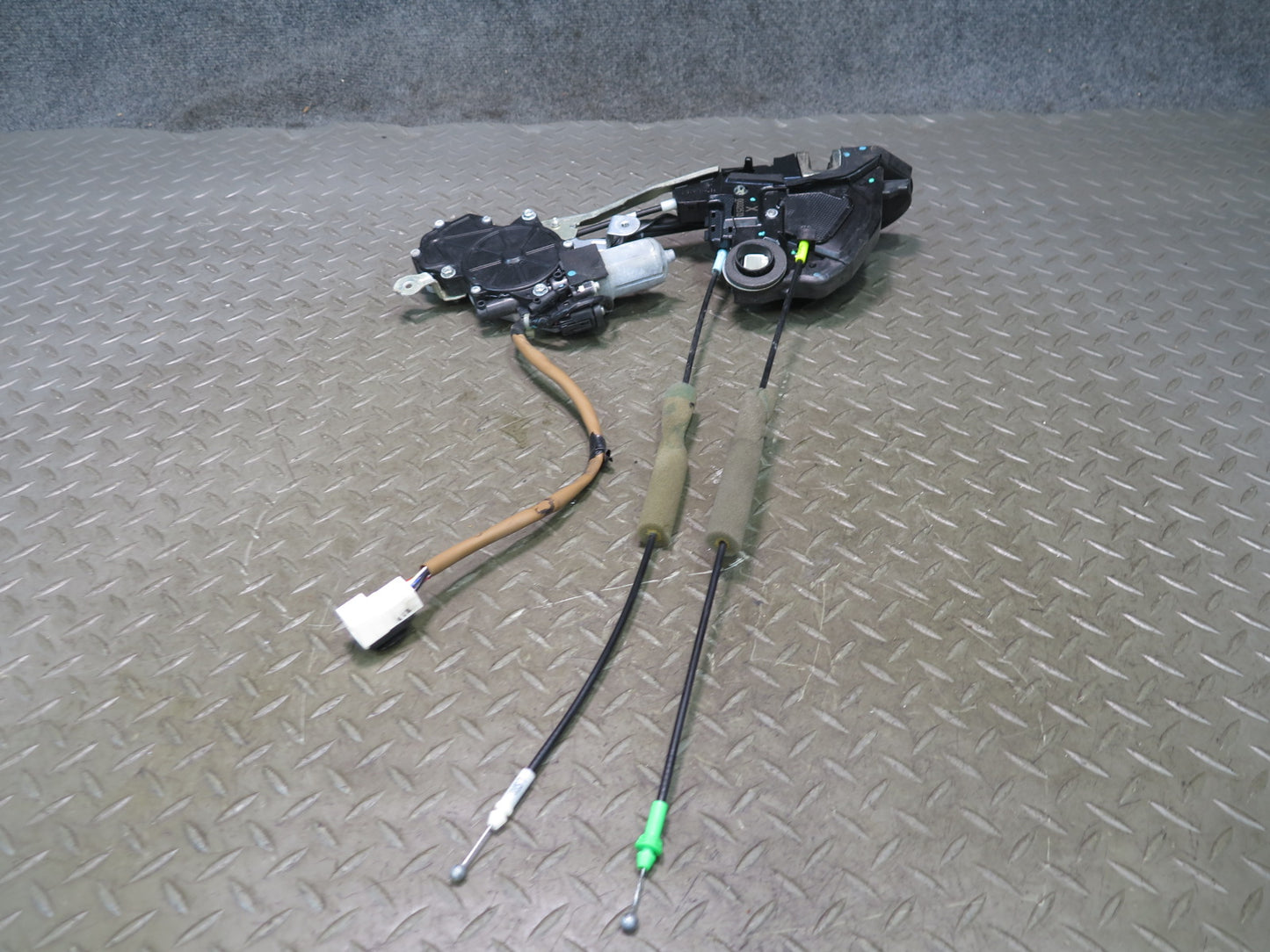 10-16 Lexus UVF46L LS600h Rear Left Door Lock Latch Actuator w Soft Close OEM