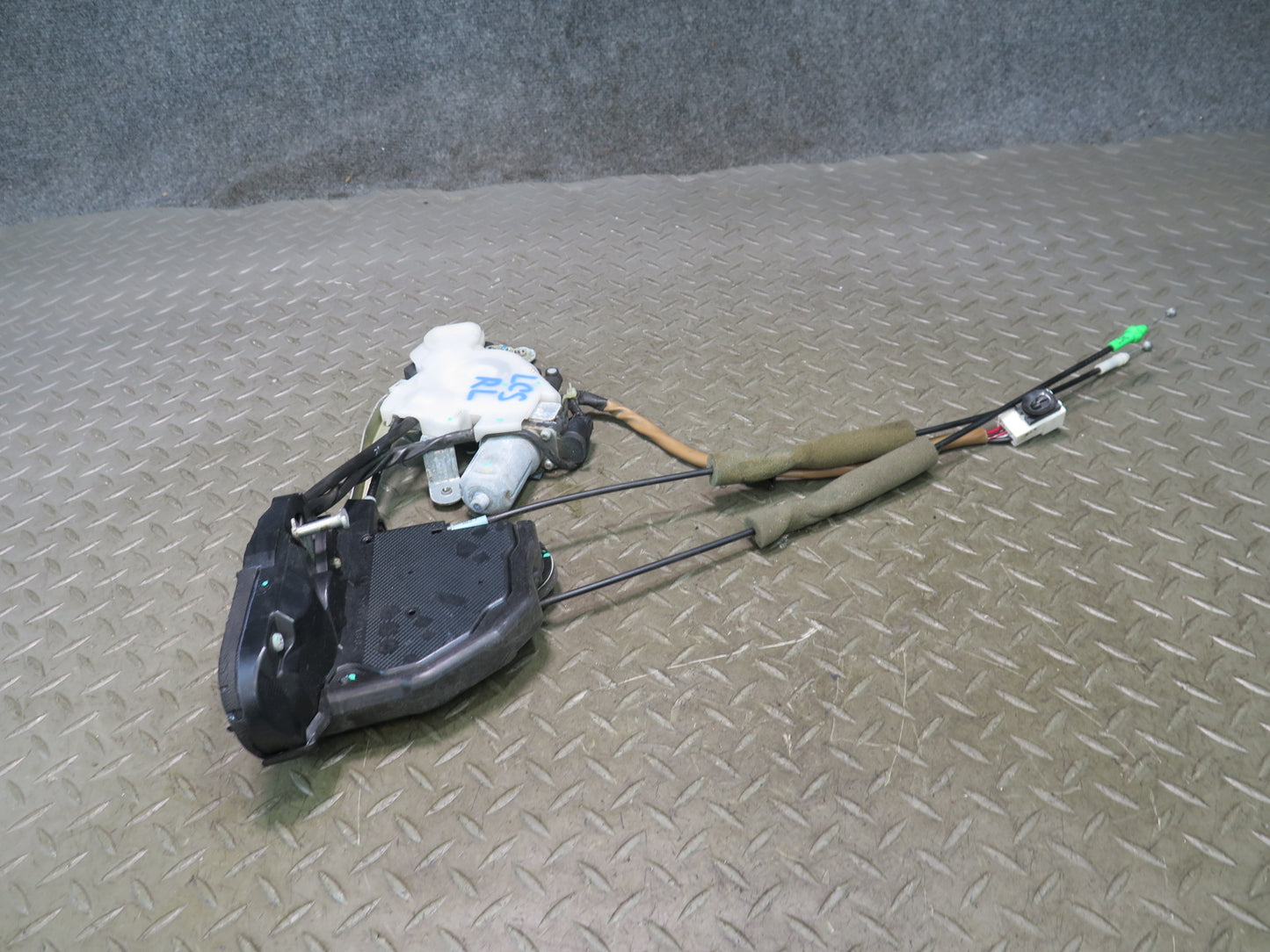10-16 Lexus UVF46L LS600h Rear Left Door Lock Latch Actuator w Soft Close OEM