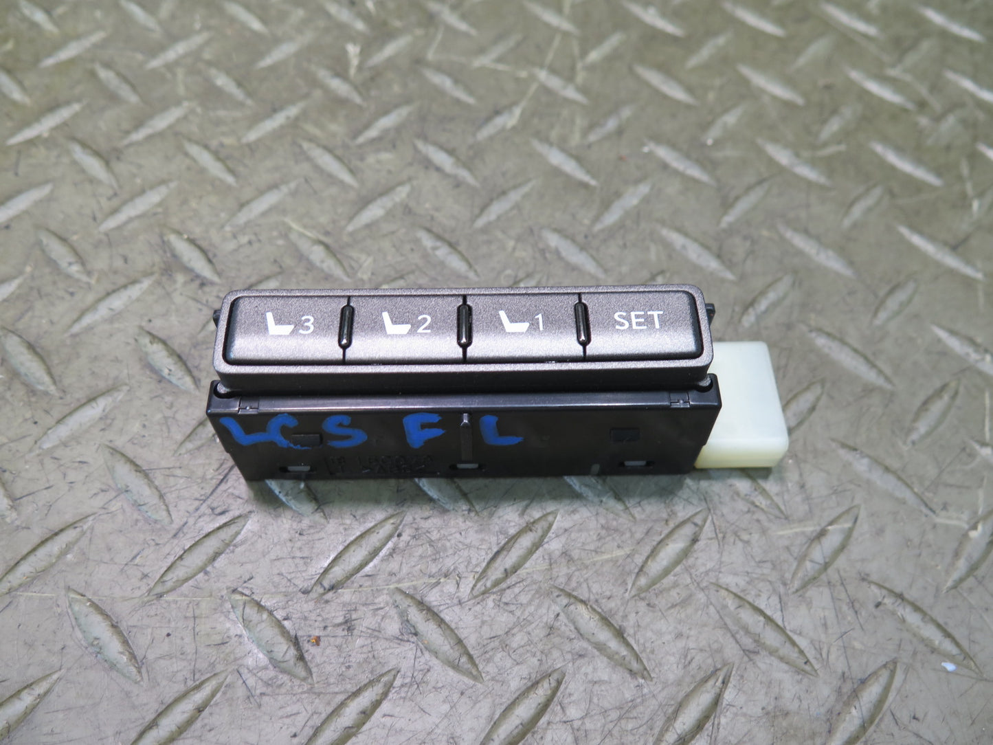 08-12 Lexus UVF46L LS600h Front Left Seat Adjust Control Memory Switch OEM