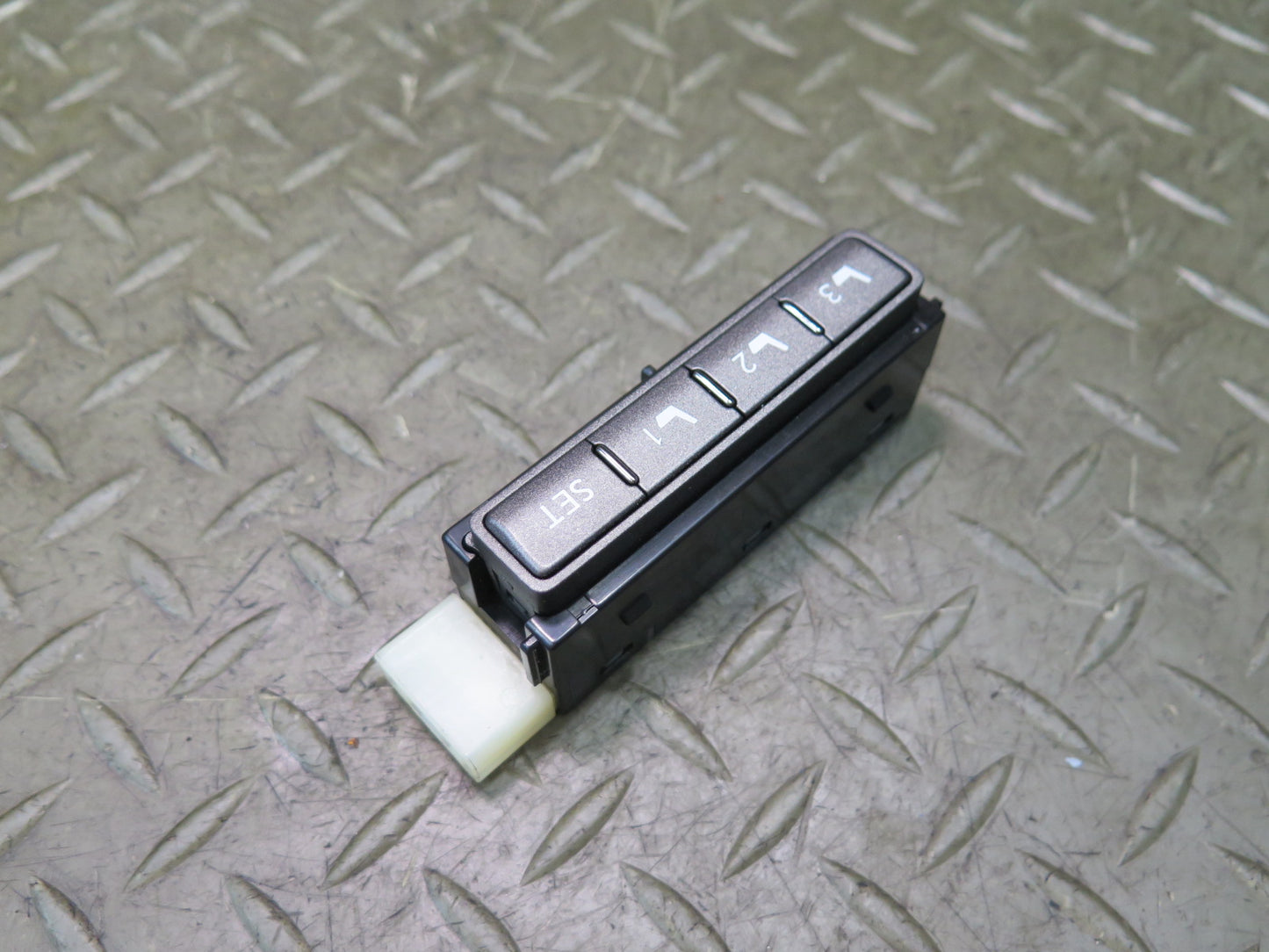 08-12 Lexus UVF46L LS600h Front Left Seat Adjust Control Memory Switch OEM
