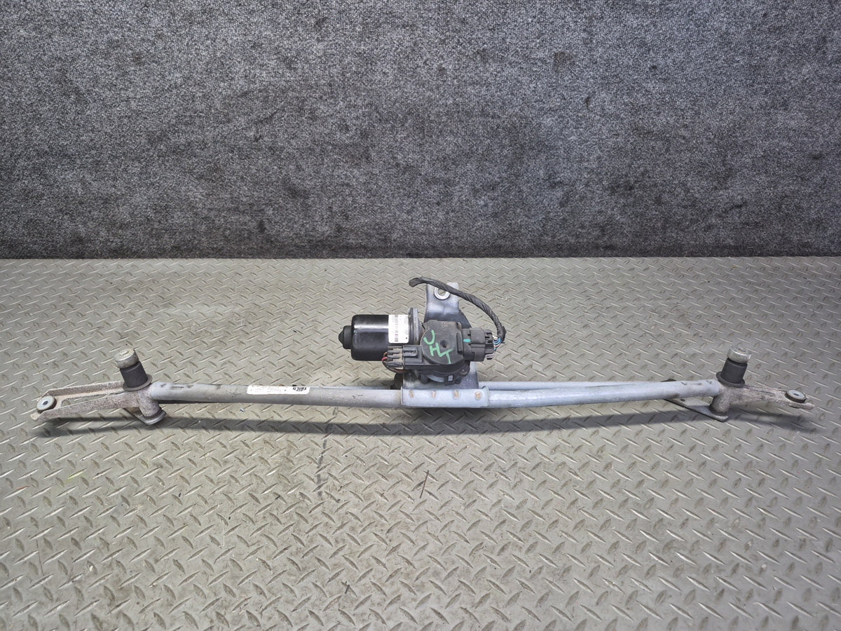 2003-2007 Hummer H2 Front Windshield Wiper Transmission Linkage W/ Motor
