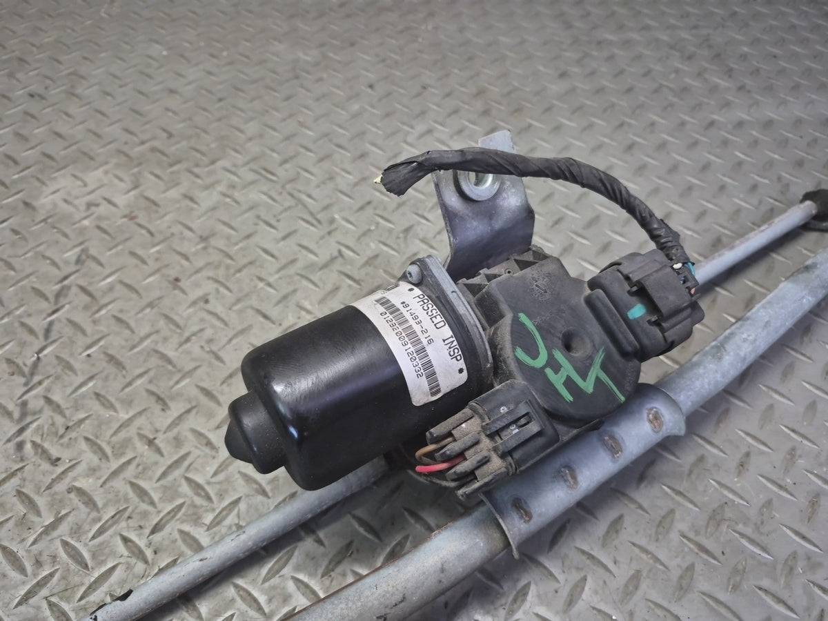 2003-2007 Hummer H2 Front Windshield Wiper Transmission Linkage W/ Motor