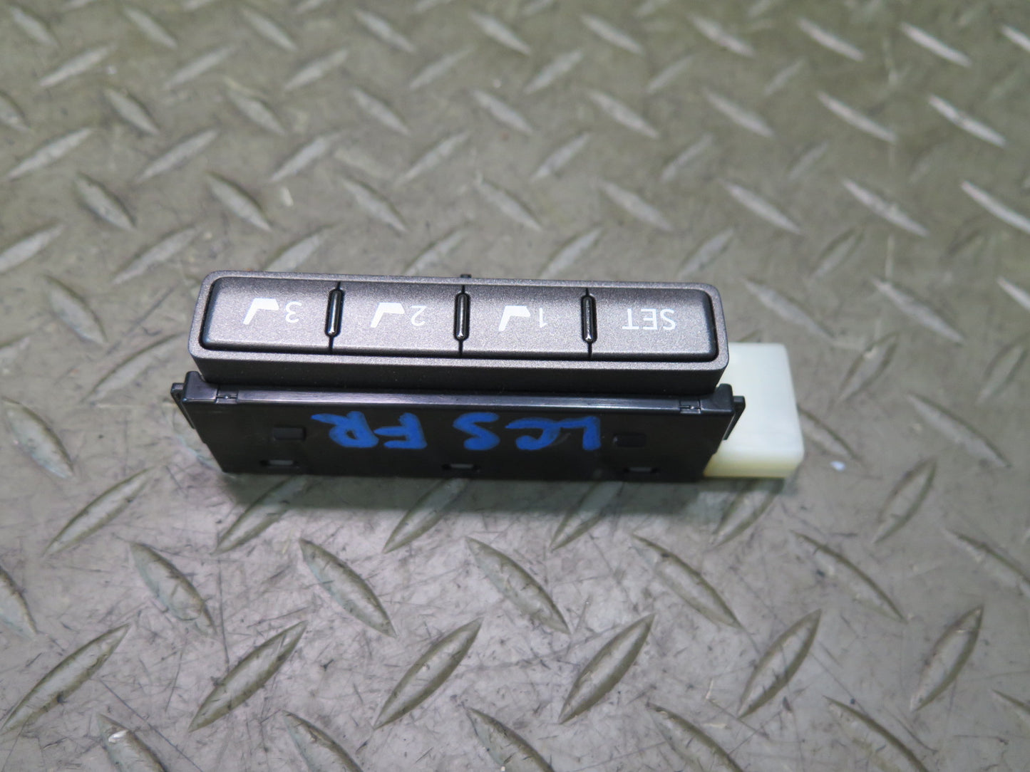 08-12 Lexus UVF46L LS600h Front Right Seat Adjust Control Memory Switch OEM