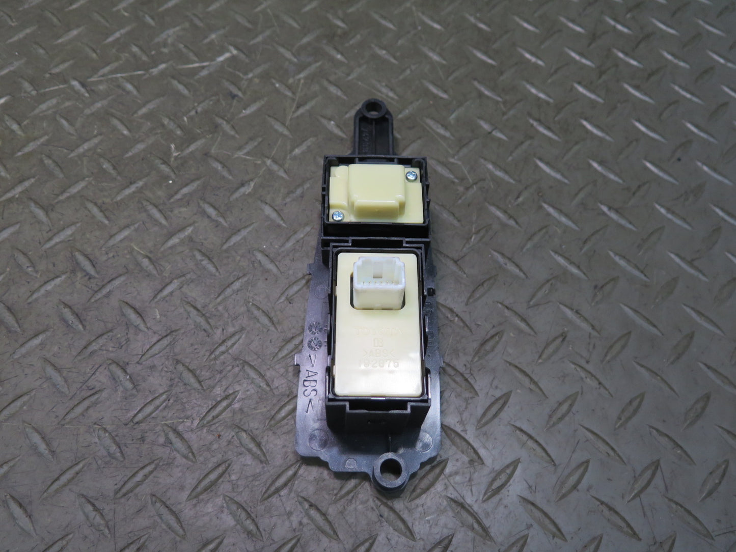 08-12 Lexus UVF46L LS600h Front Right Door Power Winow Switch 74233-50050 OEM