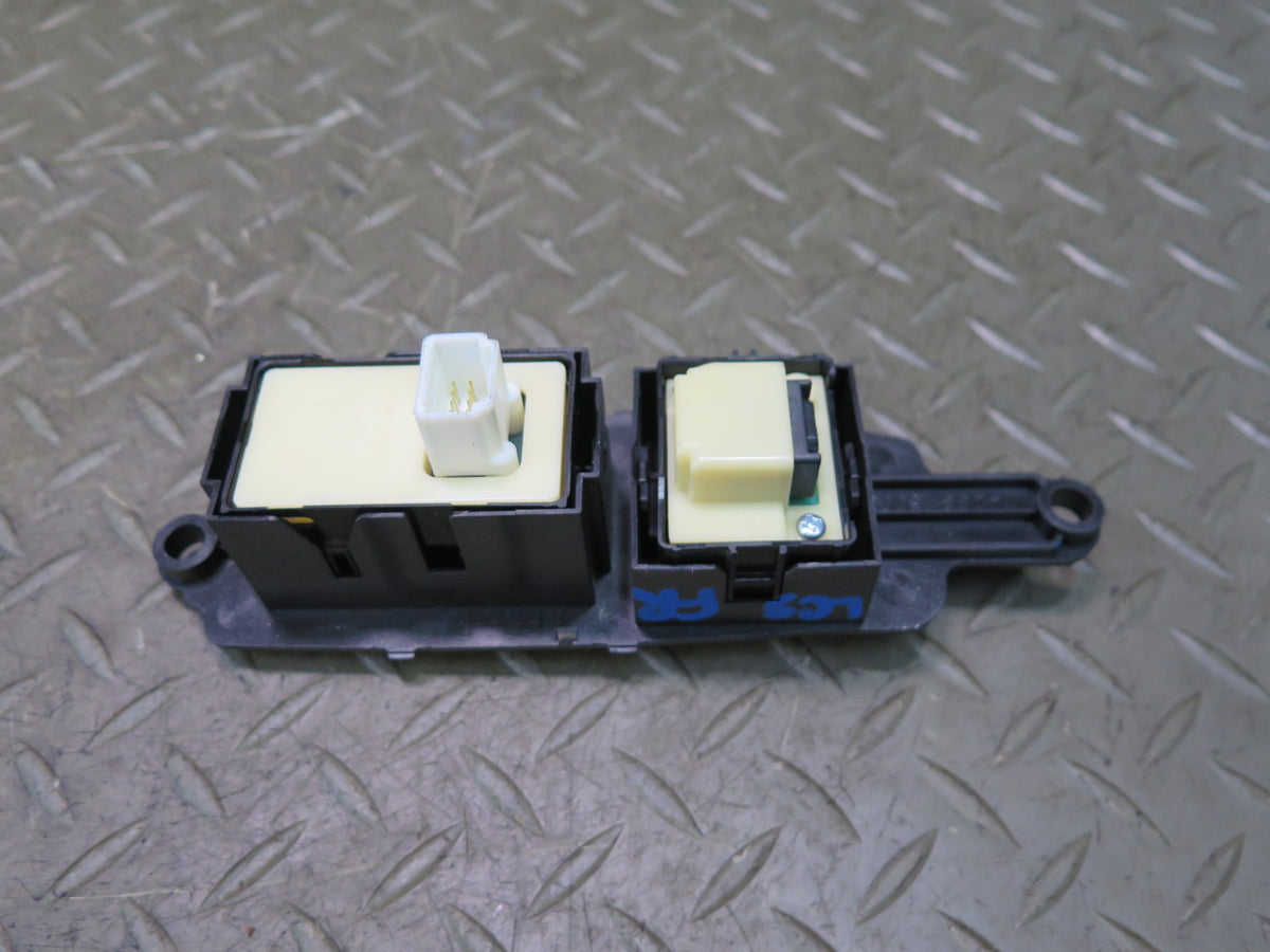08-12 Lexus UVF46L LS600h Front Right Door Power Winow Switch 74233-50050 OEM