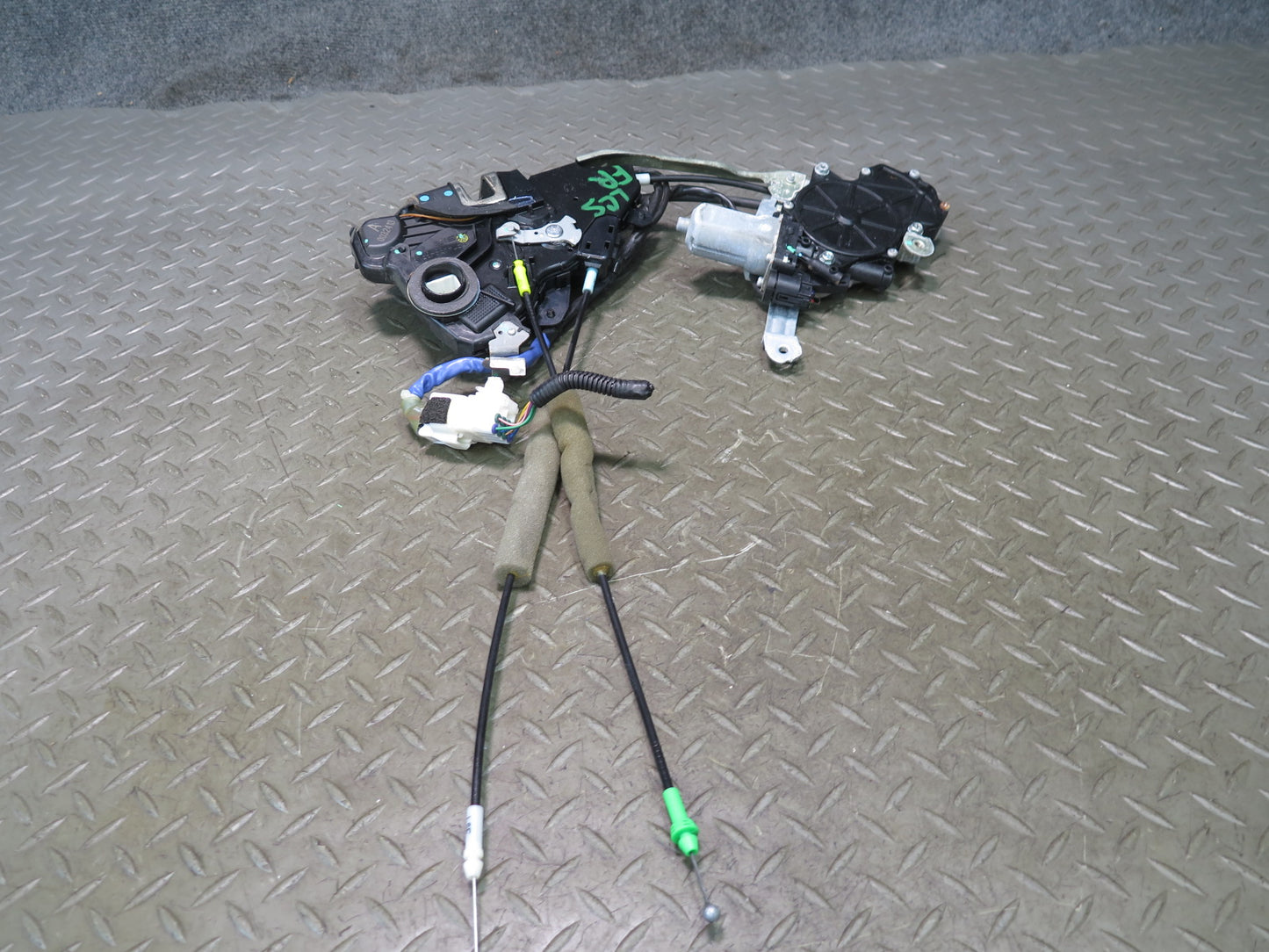 10-16 Lexus UVF46L LS600h Front Right Door Lock Latch Actuator w Soft Close OEM