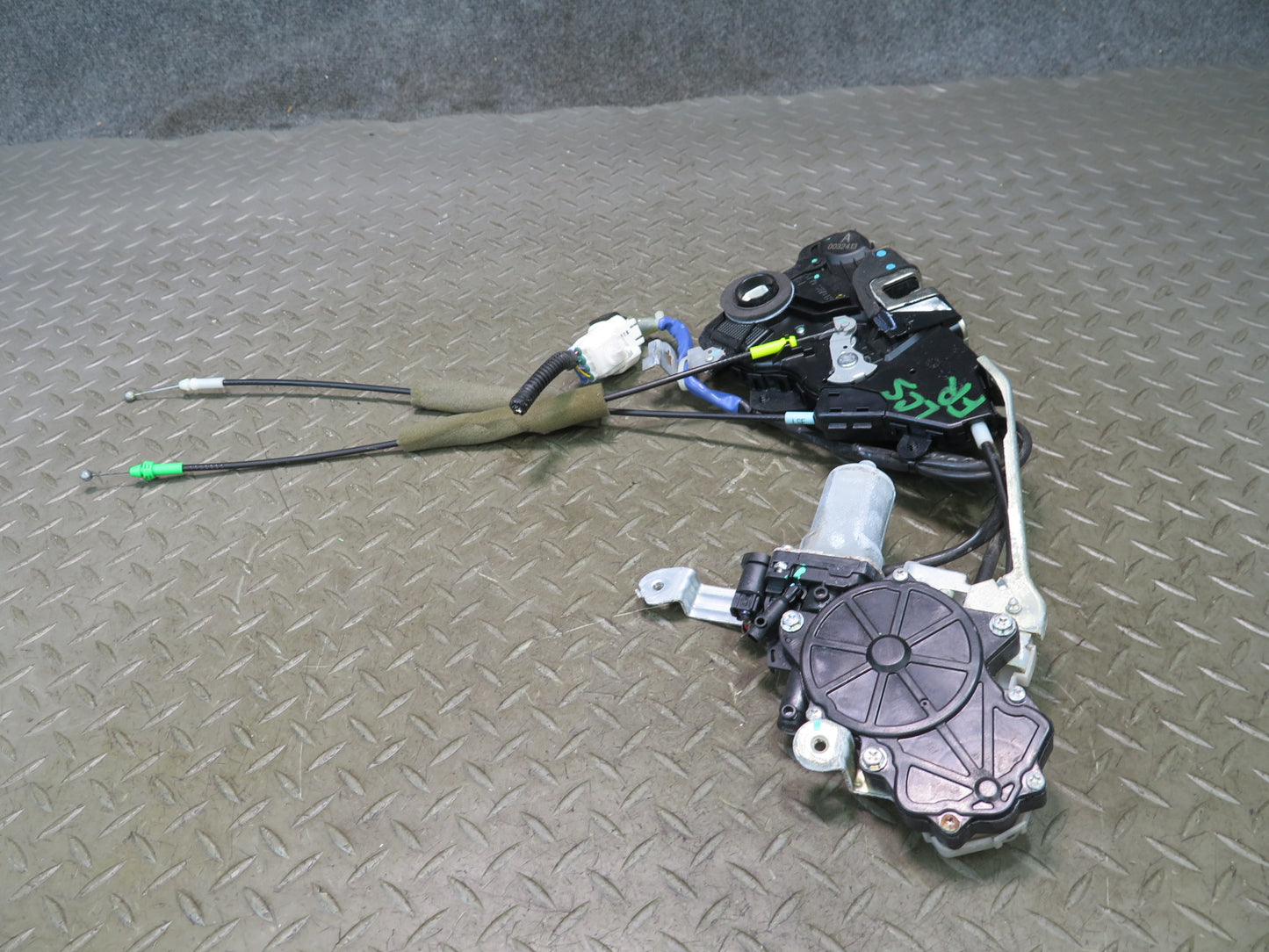 10-16 Lexus UVF46L LS600h Front Right Door Lock Latch Actuator w Soft Close OEM