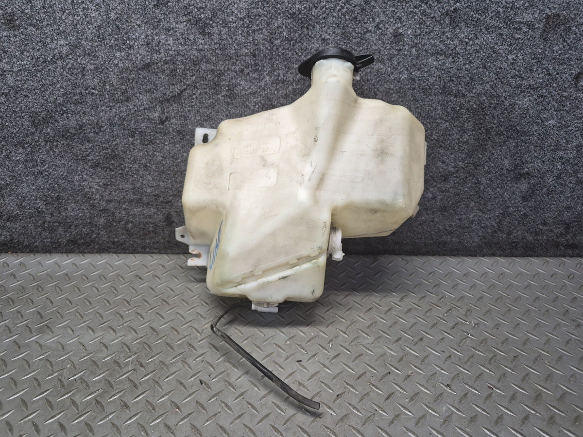 2003-2007 Hummer H2 Windshield Wiper Washer Fluid Reservoir Tank W/ Pump