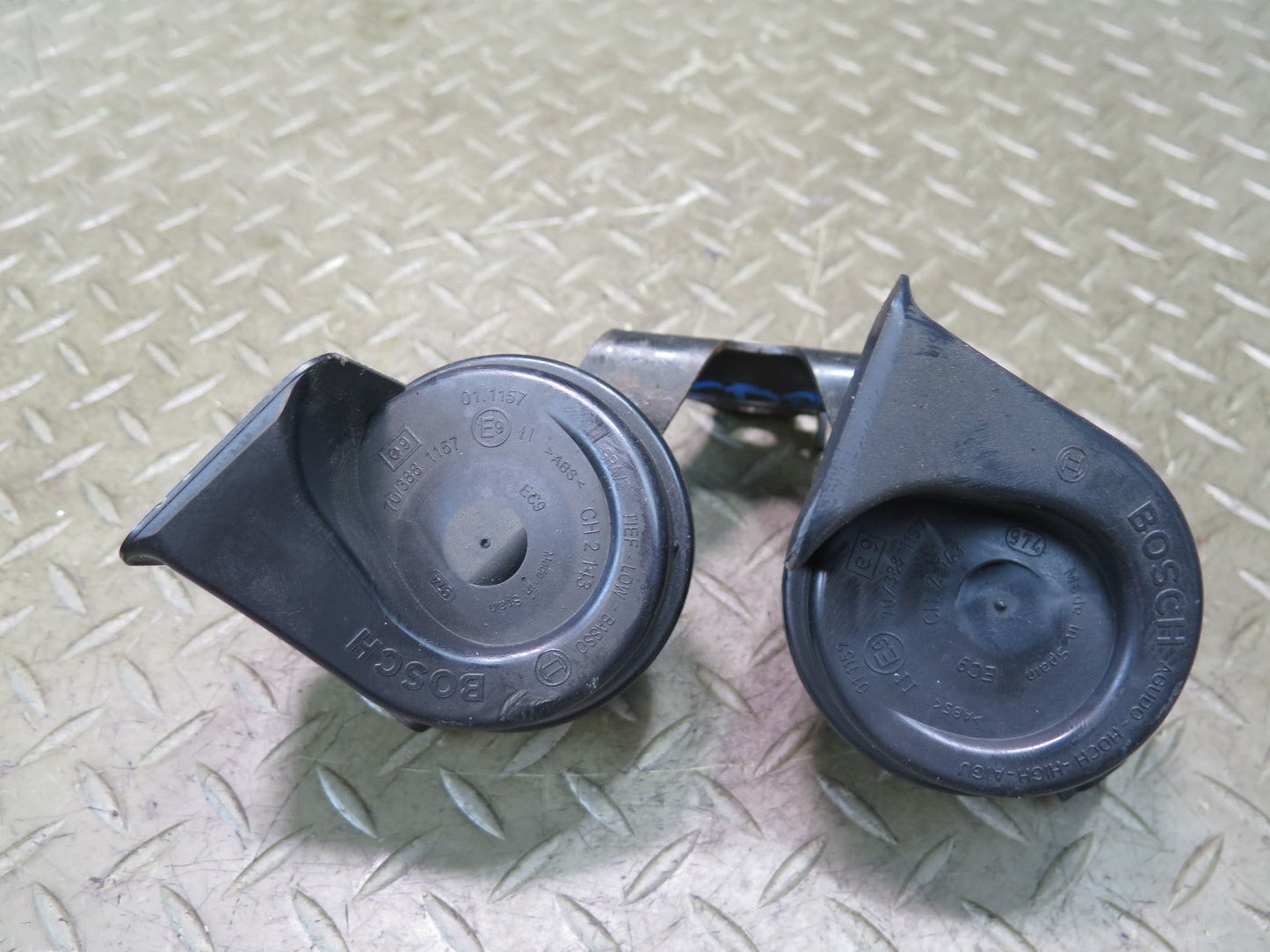 02-08 Dodge RAM 1500 DR High & Low Tone Note Pitch Horn Signal Set of 2