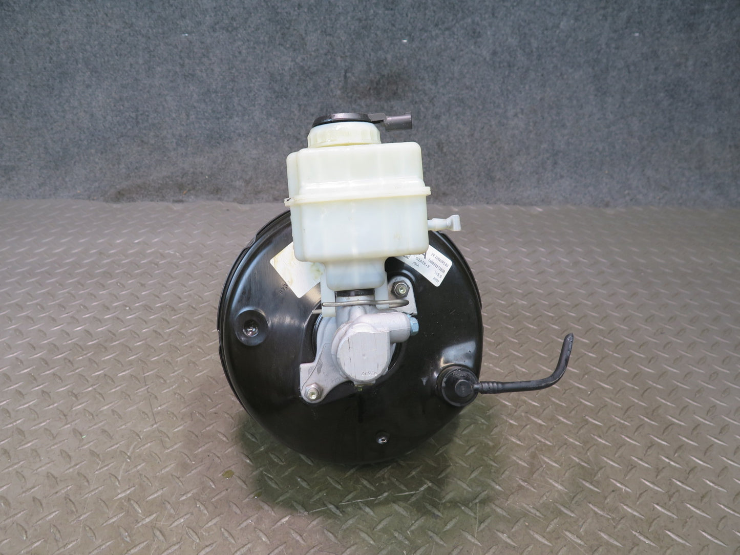 2011-2016 BMW F10 M5 Brake Master Cylinder Booster Fluid Reservoir Tank