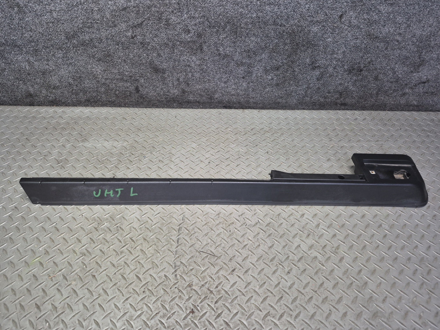 2003-2009 Hummer H2 Rear Left Driver Side Roof Rack Rail Cover Molding