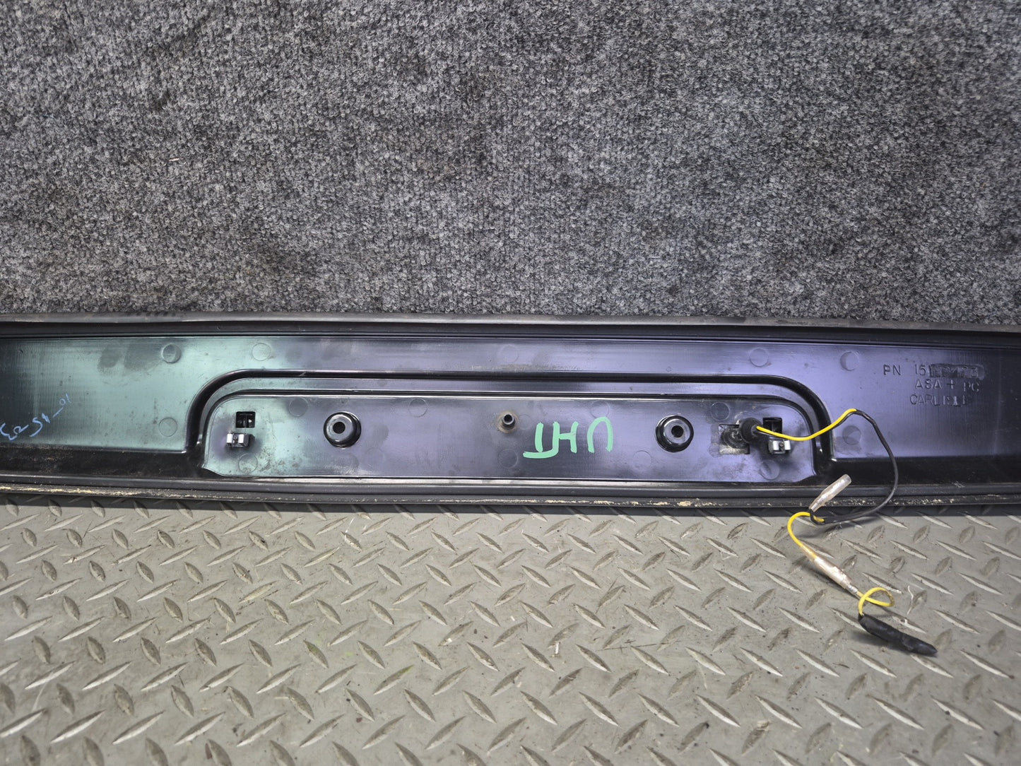 2003-2009 Hummer H2 Rear Trunk Tailgate Liftgate Upper Spoiler 15189423