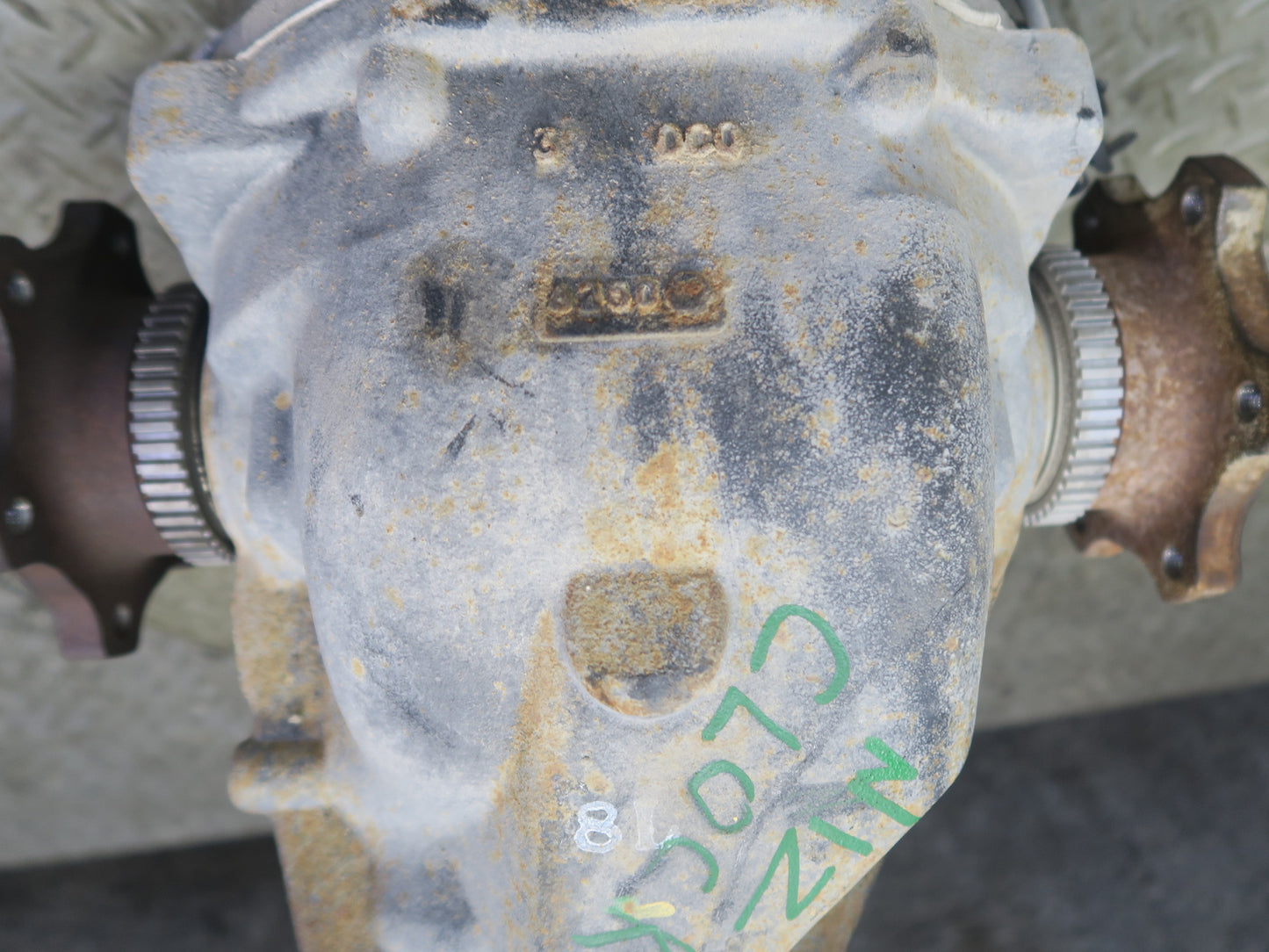 15-20 Nissan Z34 370Z Nismo A/T LSD Rear Differential Carrier 3.357 Ratio OEM