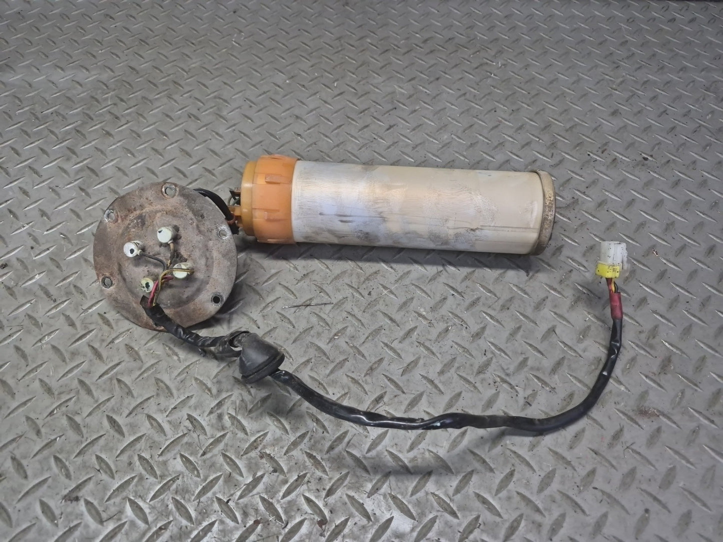 85-89 Nissan Z31 300ZX VG30E NA Fuel Pump w Sending Unit & Wire Set OEM