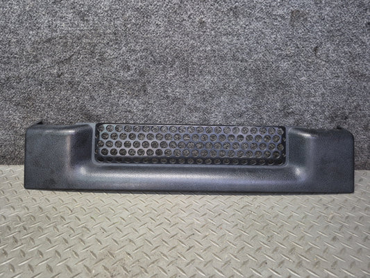 2003-2007 Hummer H2 Front Bumper Radiator Lower Grille Molding 15078155
