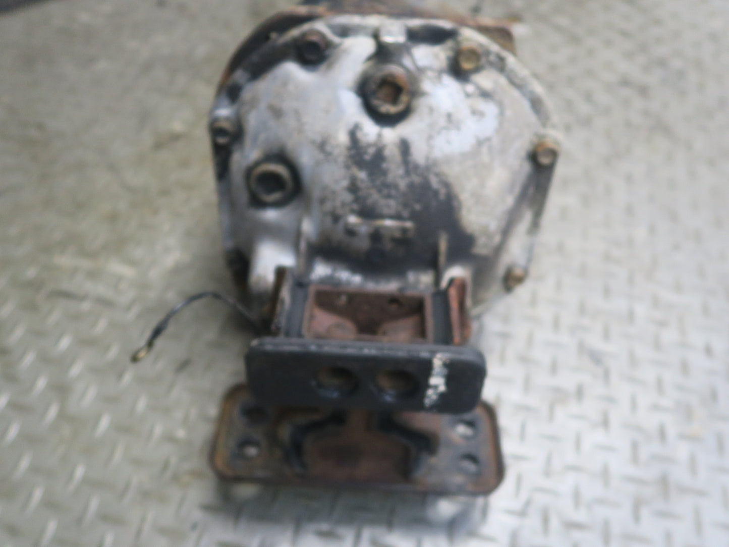 87-89 Nissan Z31 300ZX Turbo Rear Axle Differential Carrier 3.7 Ratio LSD OEM