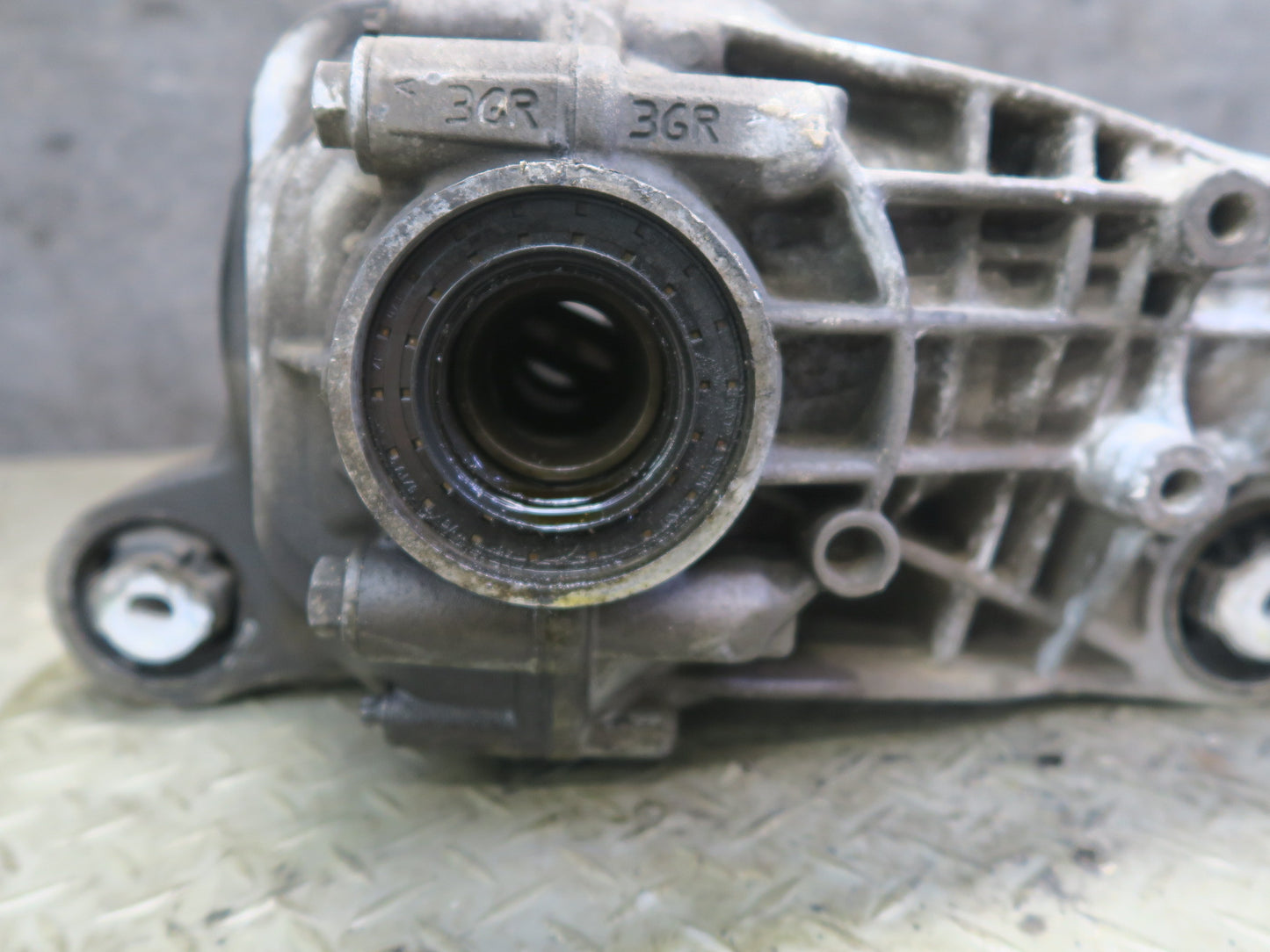 2012-2015 Mercedes W166 ML63 AMG AWD Front Differential Carrier 3:45 Ratio