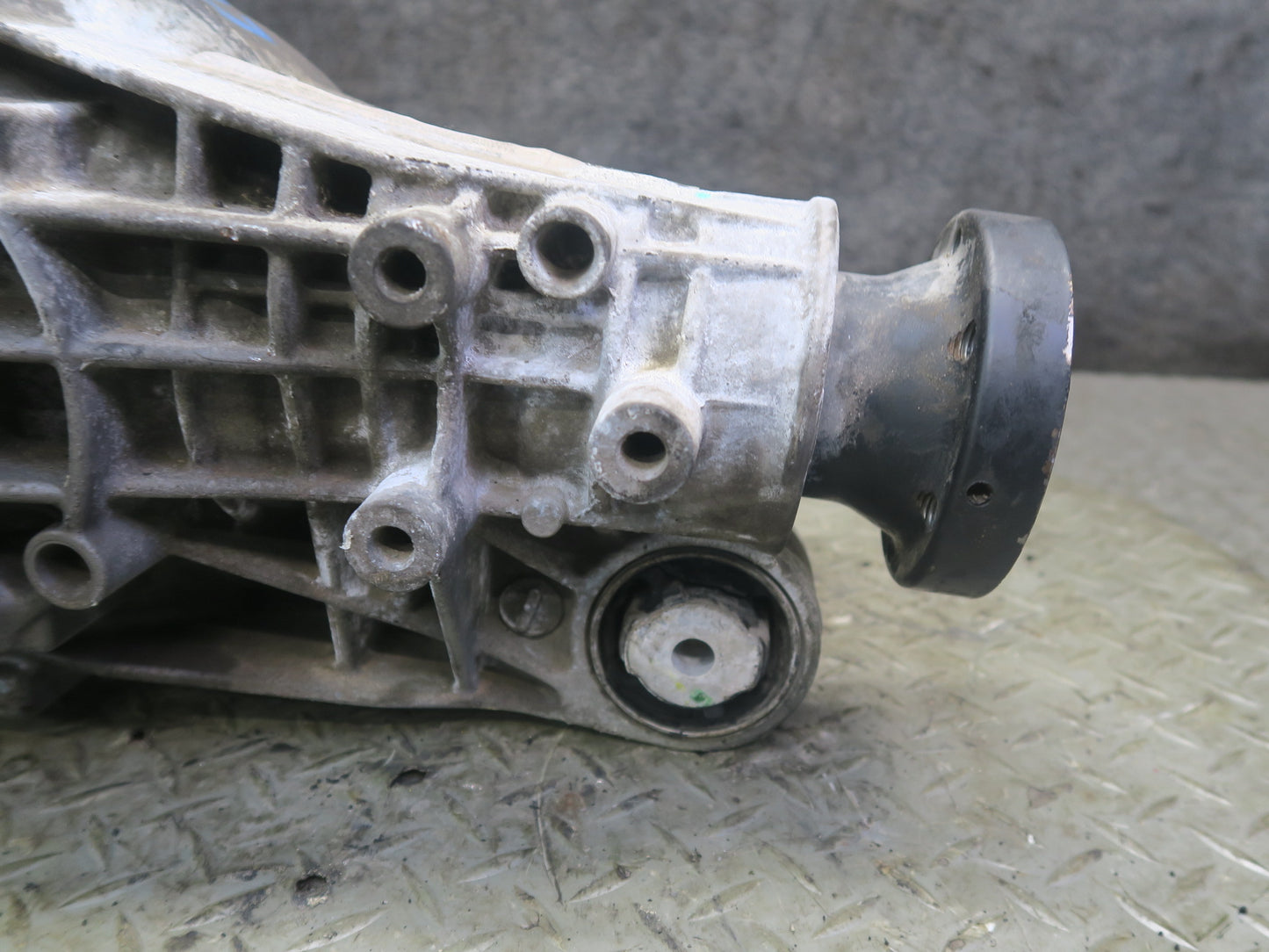 2012-2015 Mercedes W166 ML63 AMG AWD Front Differential Carrier 3:45 Ratio