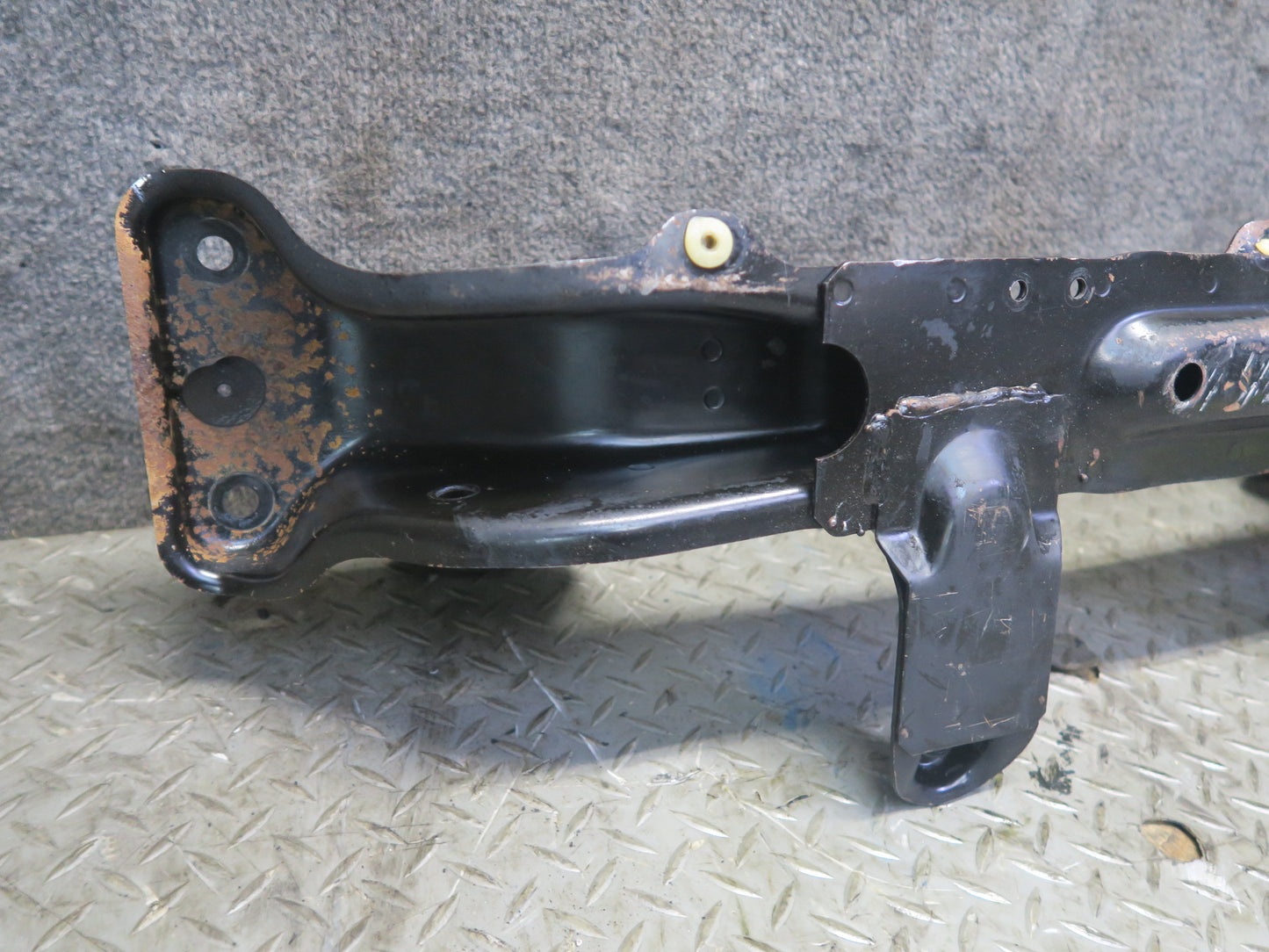 1987 Nissan Z31 300ZX NON Turbo Front Engine Subframe Crossmember Carrier OEM