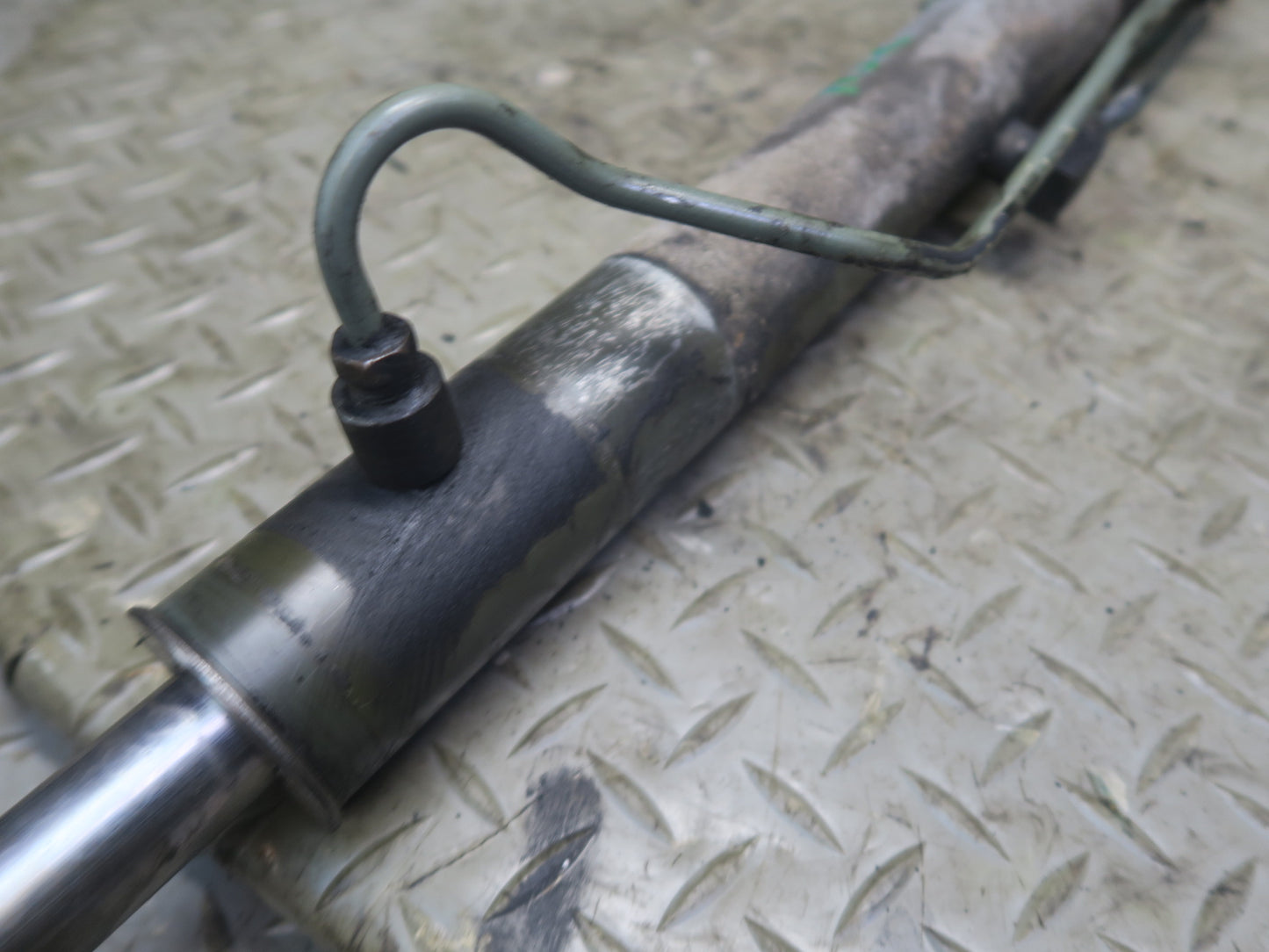 1987 Nissan Z31 300ZX NON Turbo Power Steering Rack & Pinion OEM