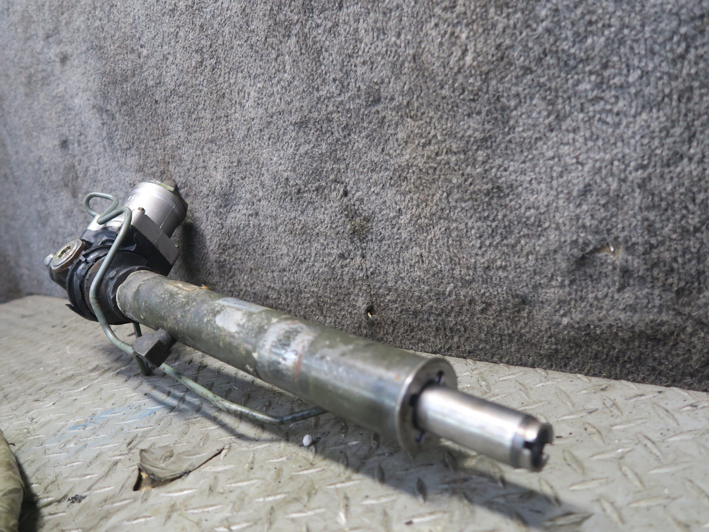 1987 Nissan Z31 300ZX NON Turbo Power Steering Rack & Pinion OEM