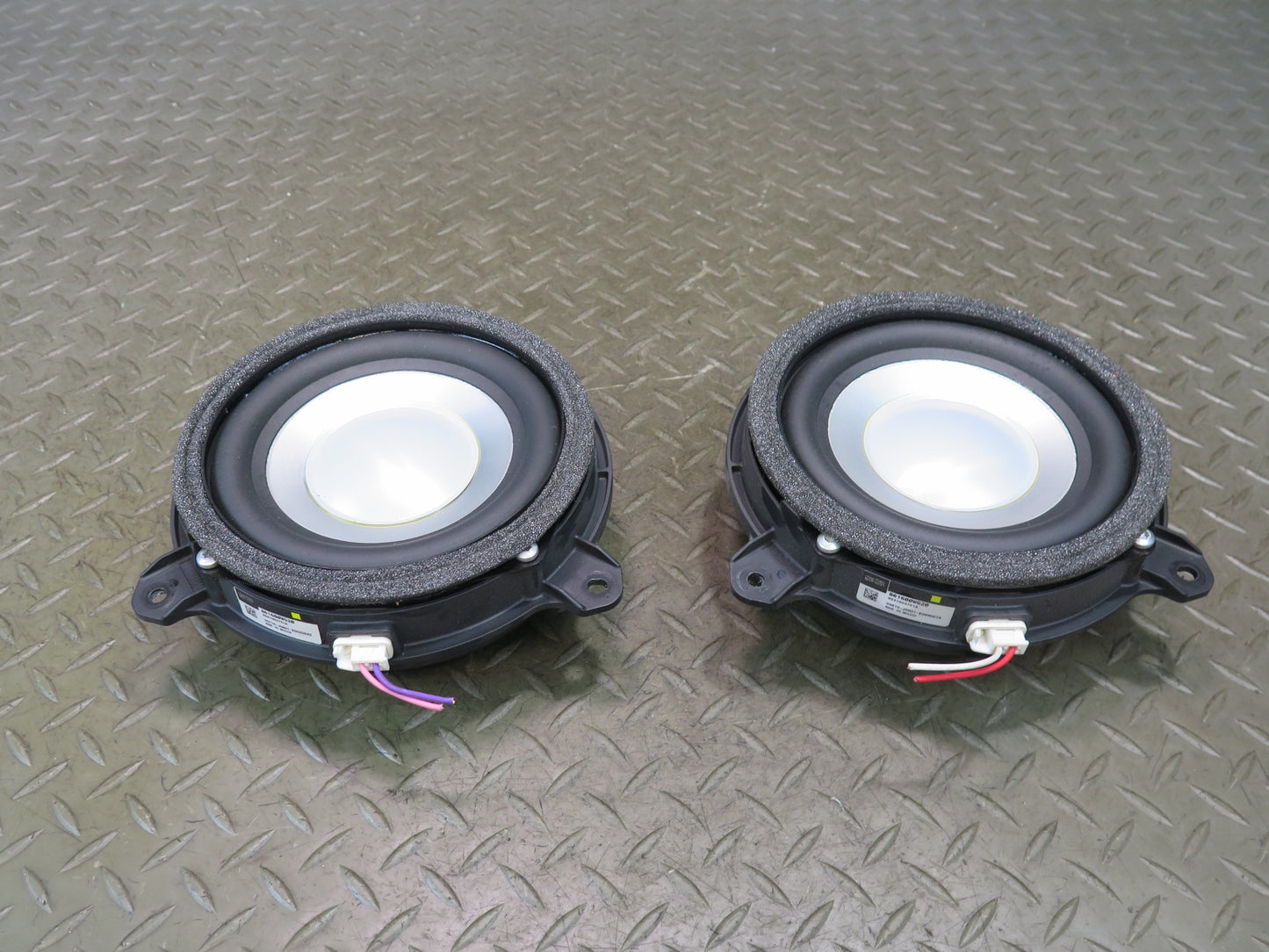 08-16 Lexus UVF46L LS600h Set of 2 Rear Door Mark Levinson Speaker OEM