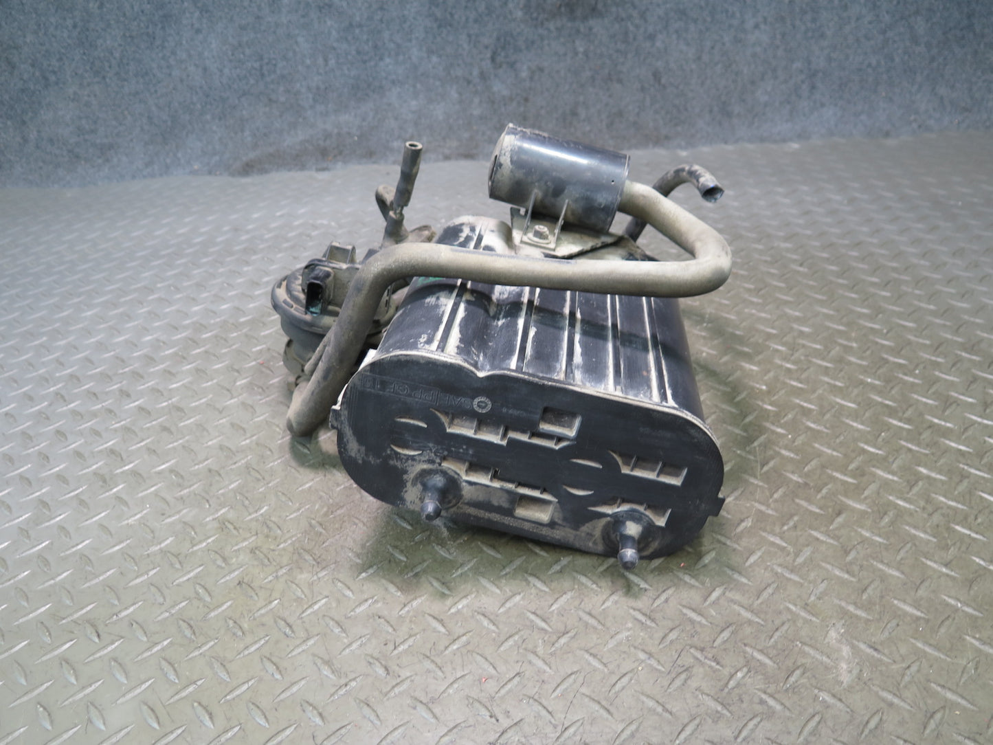 05-06 Dodge RAM SRT10 DR Fuel Evap Vapor Charcoal Canister Assy 05290428AC OEM