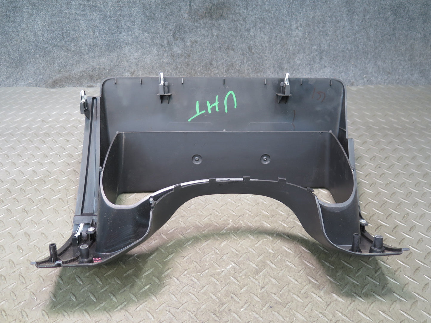2003-2007 Hummer H2 Dash Instrument Cluster Speedometer Bezel Trim Panel
