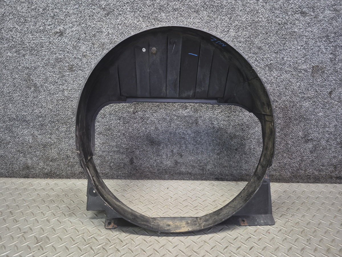 84-89 Nissan Z31 300ZX NA Engine Cooling Fan Motor Upper Shroud 21477-01P00 OEM