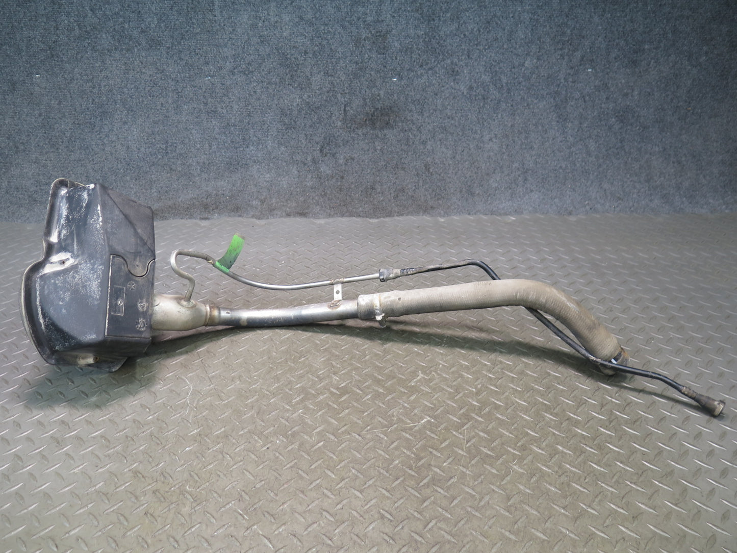 04-08 Dodge RAM 1500 DR Fuel Tank Filler Neck Tube Line Assembly 52102142AE