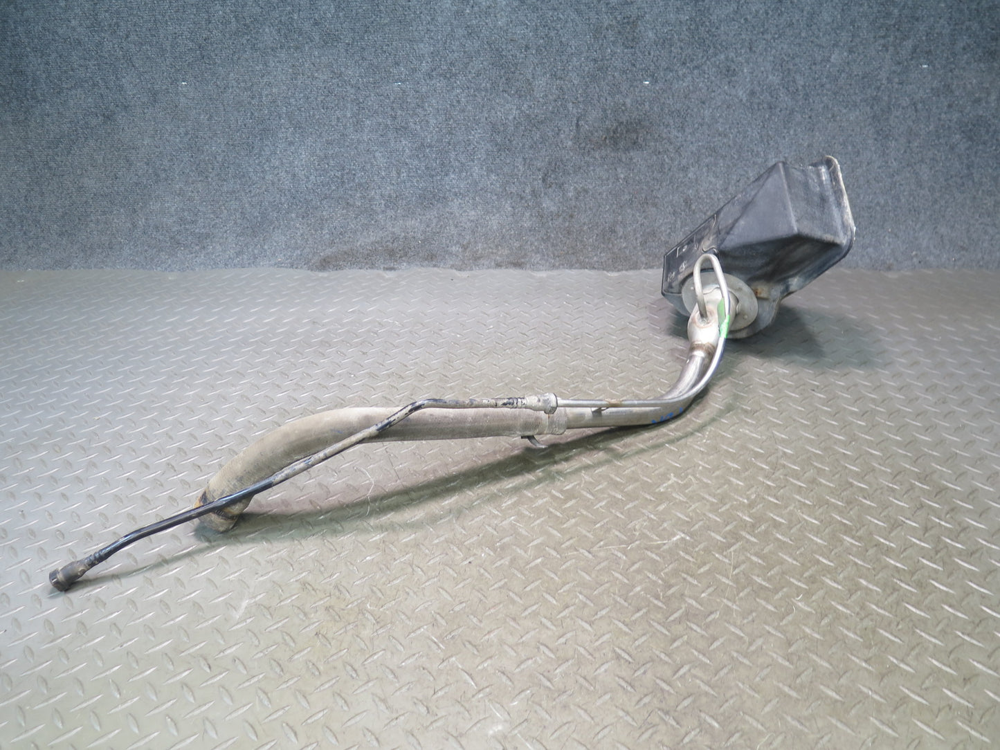 04-08 Dodge RAM 1500 DR Fuel Tank Filler Neck Tube Line Assembly 52102142AE