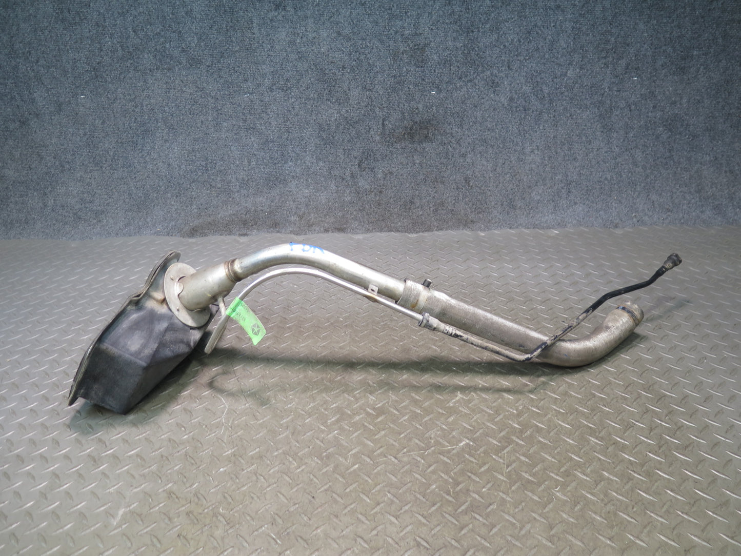 04-08 Dodge RAM 1500 DR Fuel Tank Filler Neck Tube Line Assembly 52102142AE