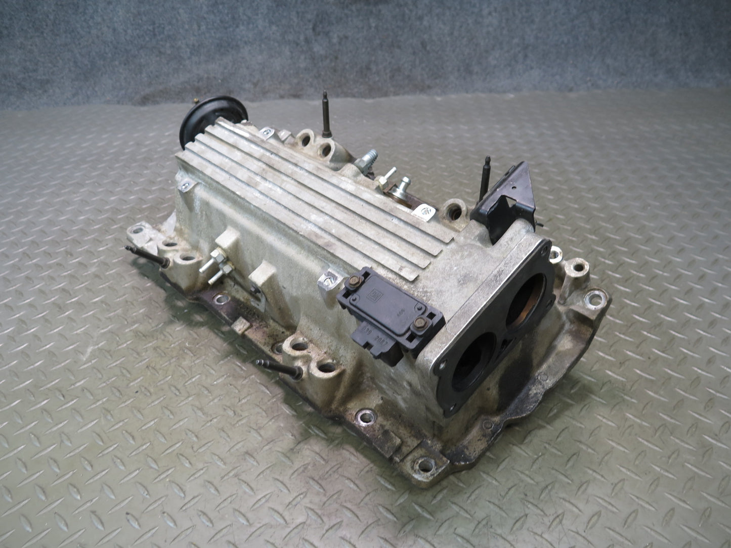 92-93 Chevrolet Corvette C4 V8 5.7L LT1 Engine Intake Manifold 81K Miles OEM