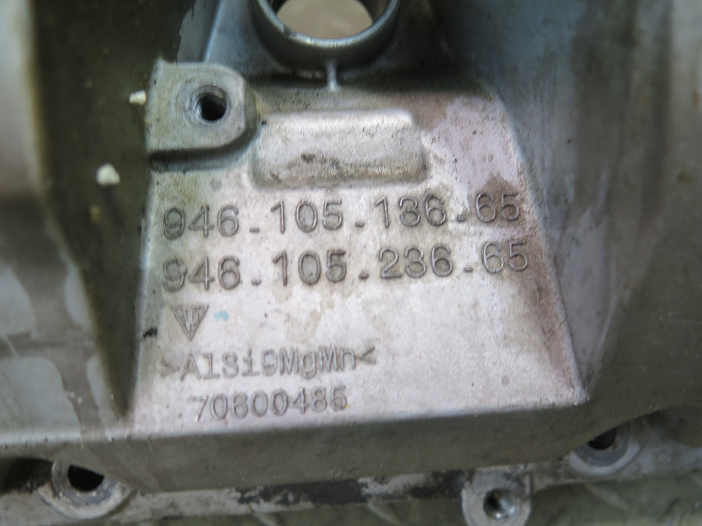 2014-2016 Porsche Panamera 970 3.0L Engine Left Side Cylinder Head Valve Cover