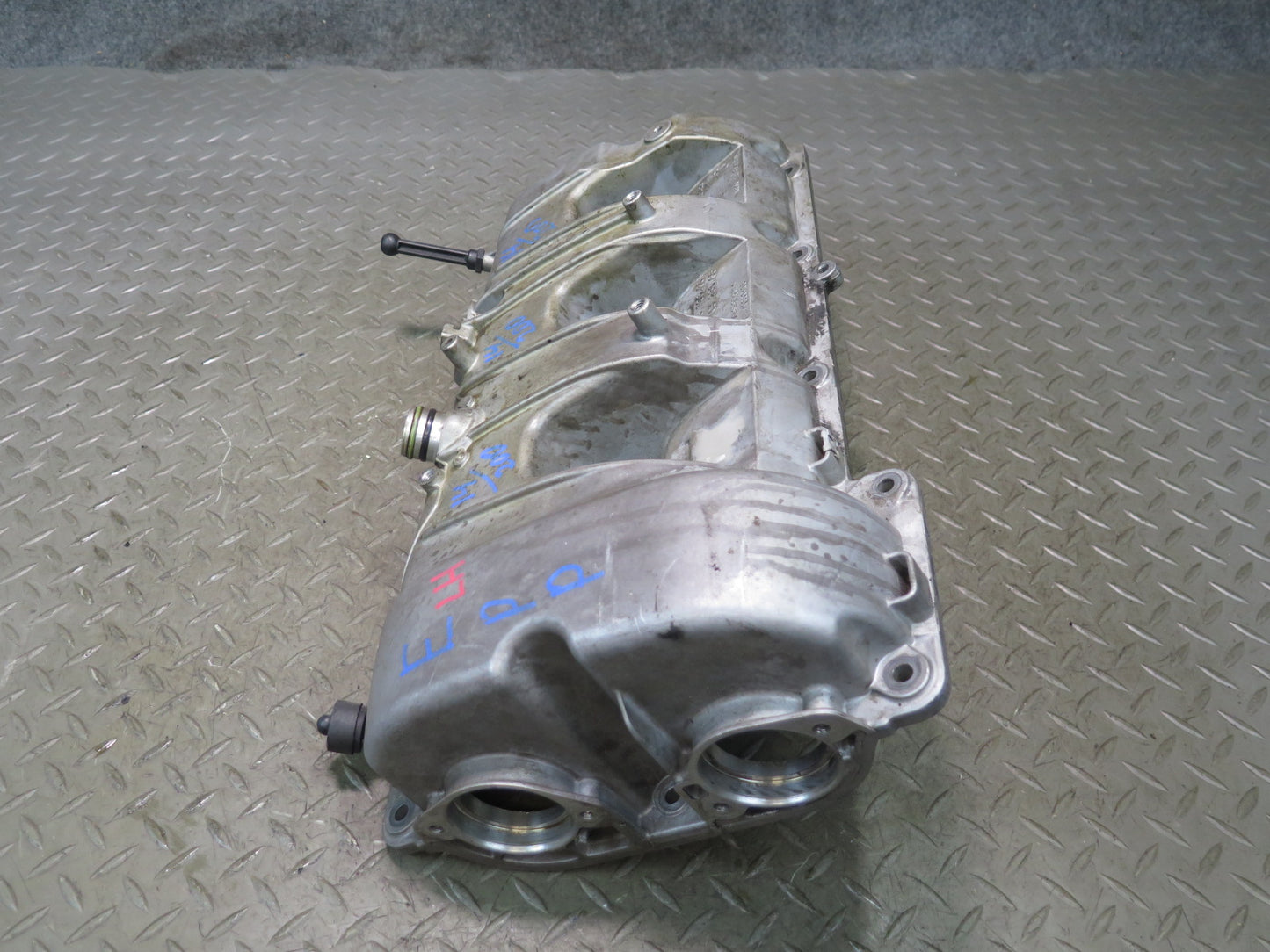 2014-2016 Porsche Panamera 970 3.0L Engine Left Side Cylinder Head Valve Cover