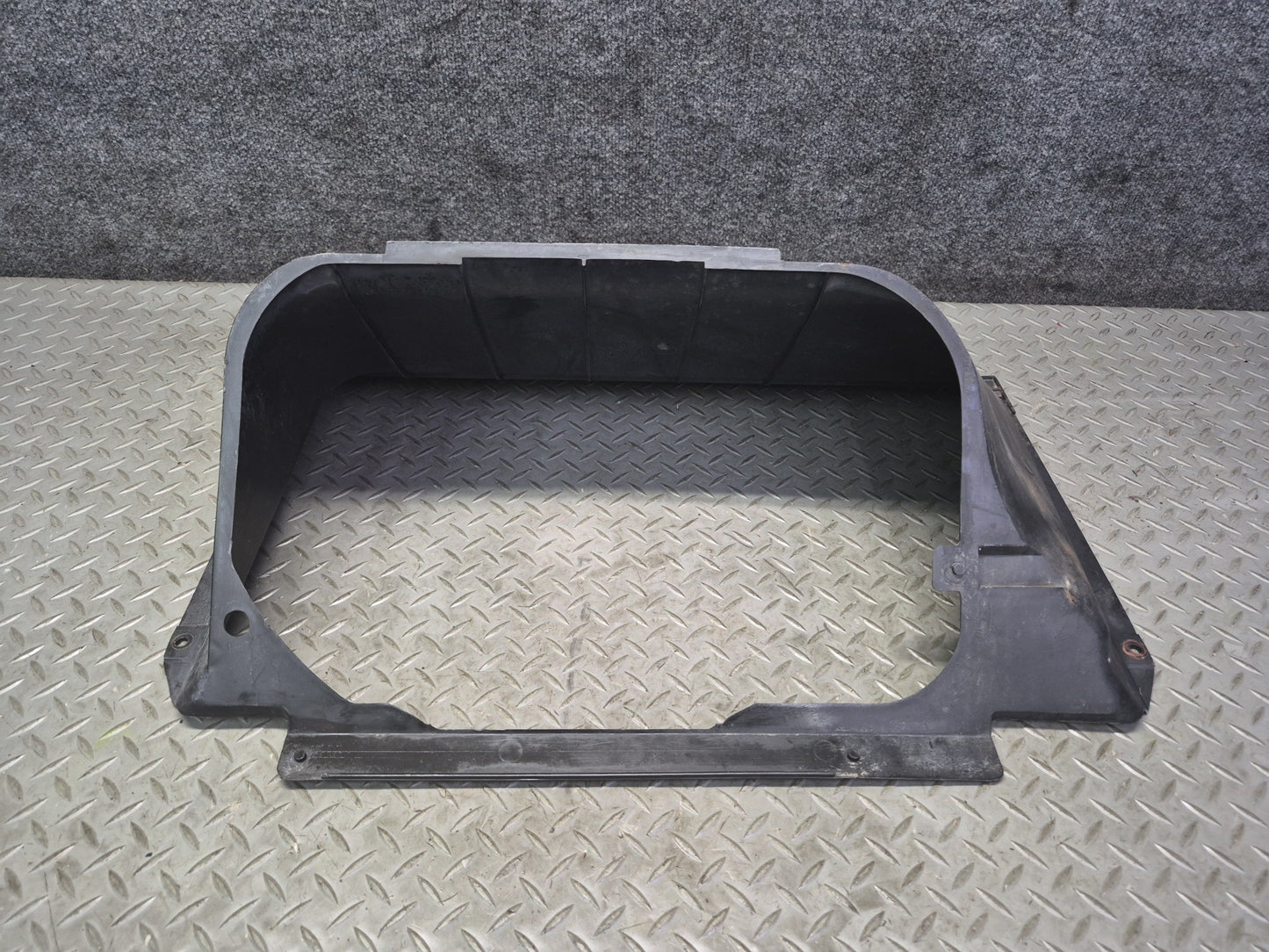 84-89 Nissan Z31 300ZX NA Engine Cooling Fan Motor Lower Shroud Cover OEM