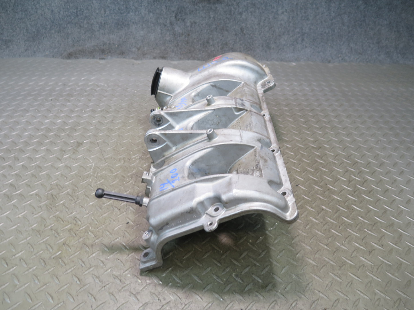 2014-2016 Porsche Panamera 970 3.0L Engine Right Side Cylinder Head Valve Cover