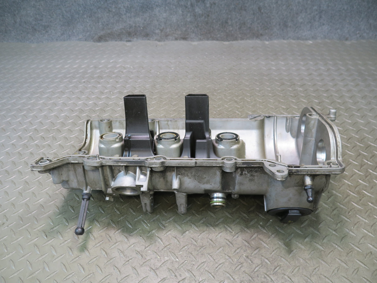 2014-2016 Porsche Panamera 970 3.0L Engine Right Side Cylinder Head Valve Cover