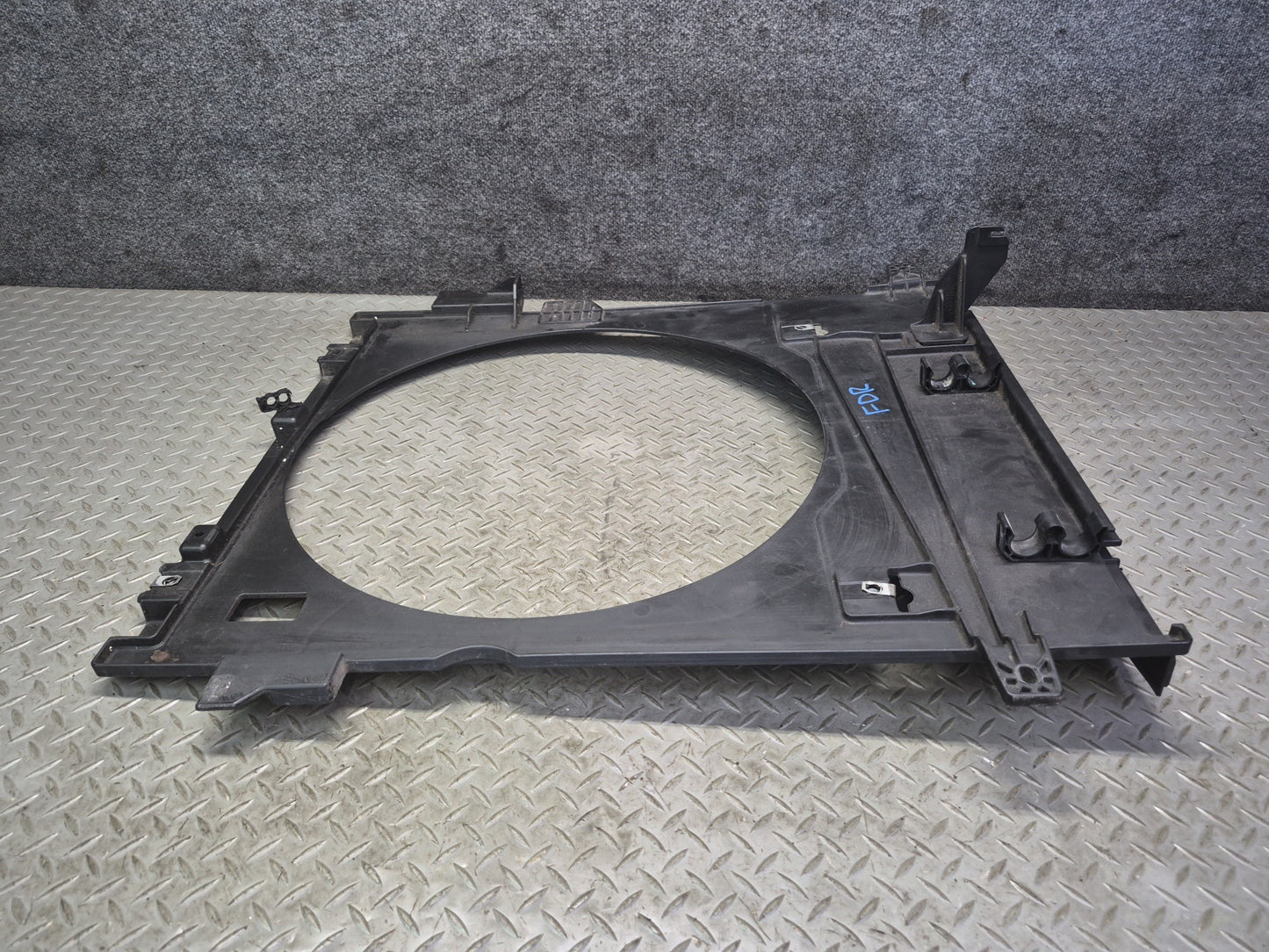 05-06 Dodge RAM SRT10 DR Engine Cooling Fan Motor Shroud 24042125 OEM