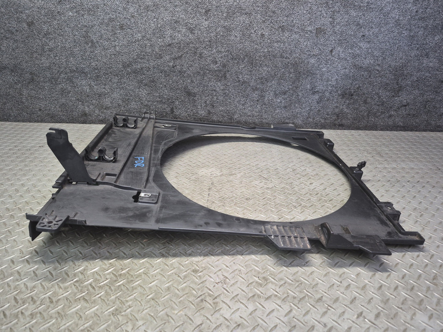 05-06 Dodge RAM SRT10 DR Engine Cooling Fan Motor Shroud 24042125 OEM