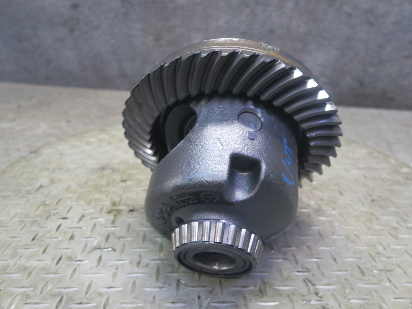 2003-2005 Hummer H2 Rear Differential 4.10 Ratio Ring & Pinion Gear Set