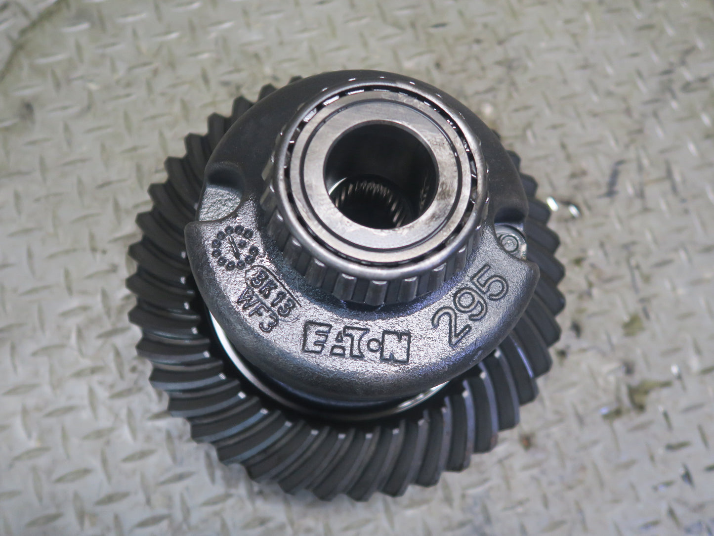 2003-2005 Hummer H2 Rear Differential 4.10 Ratio Ring & Pinion Gear Set