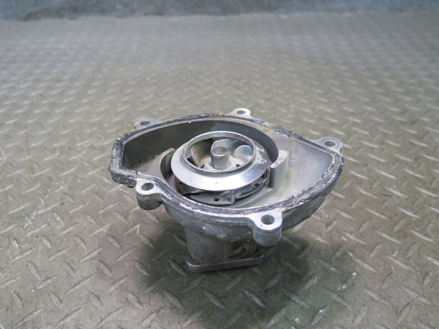 2014-2016 Porsche Panamera 970 3.0L Engine Coolant Water Pump