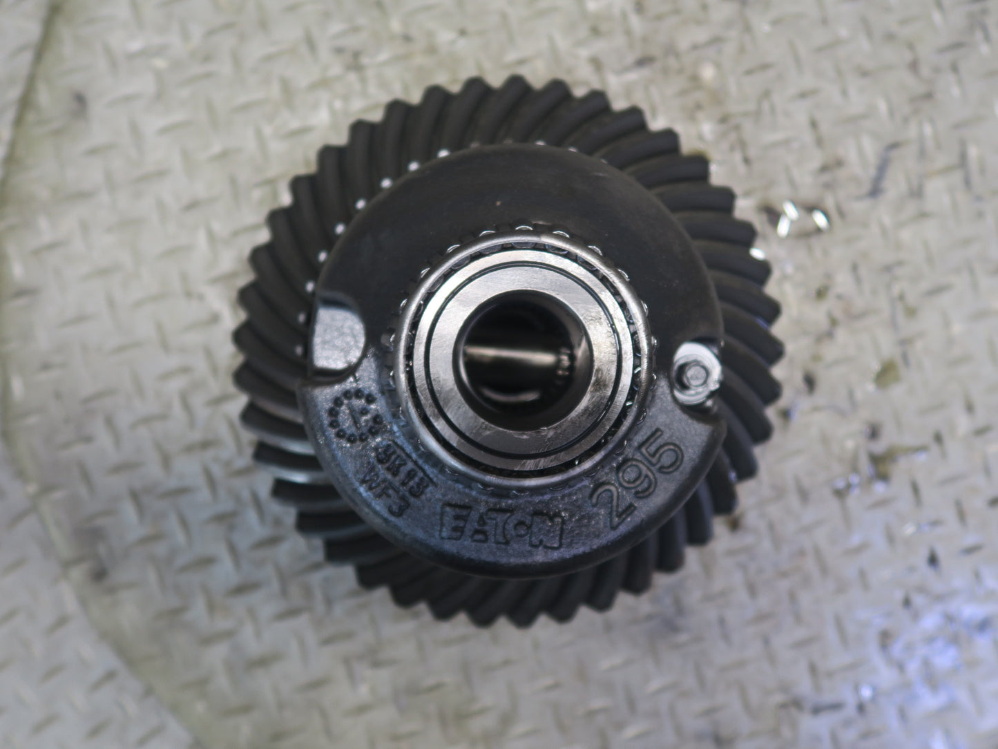2003-2005 Hummer H2 Rear Differential 4.10 Ratio Ring & Pinion Gear Set