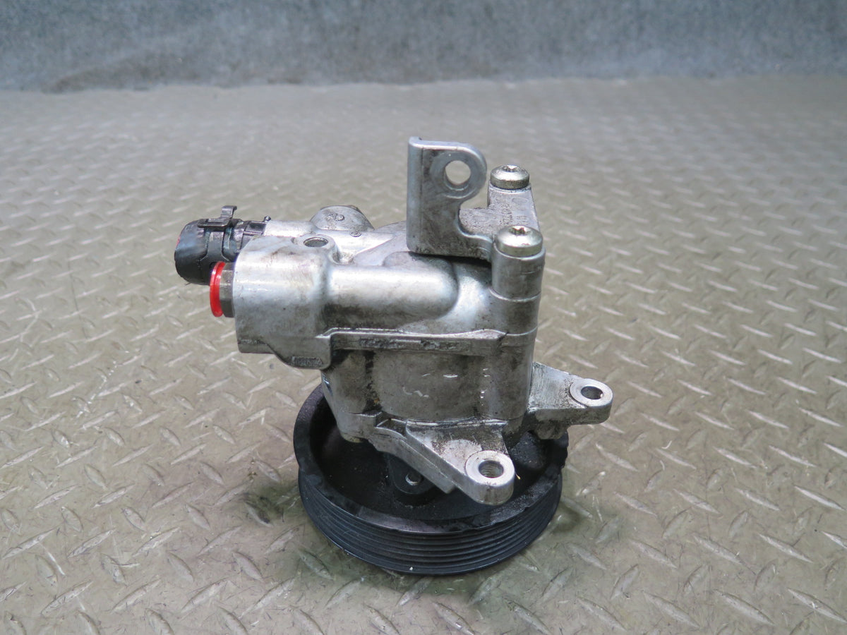 2014-2016 Porsche Panamera 970 3.0L Engine Power Steering Pump W/ Pulley